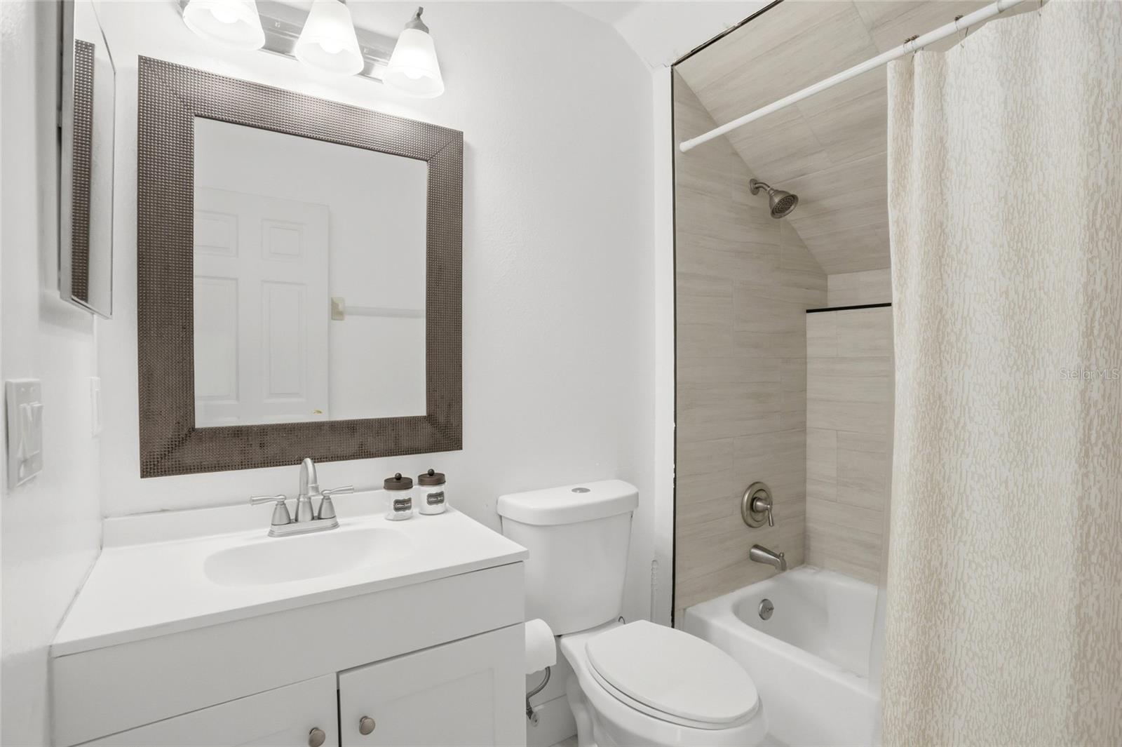 SANCTUARY PH 02 - Residential