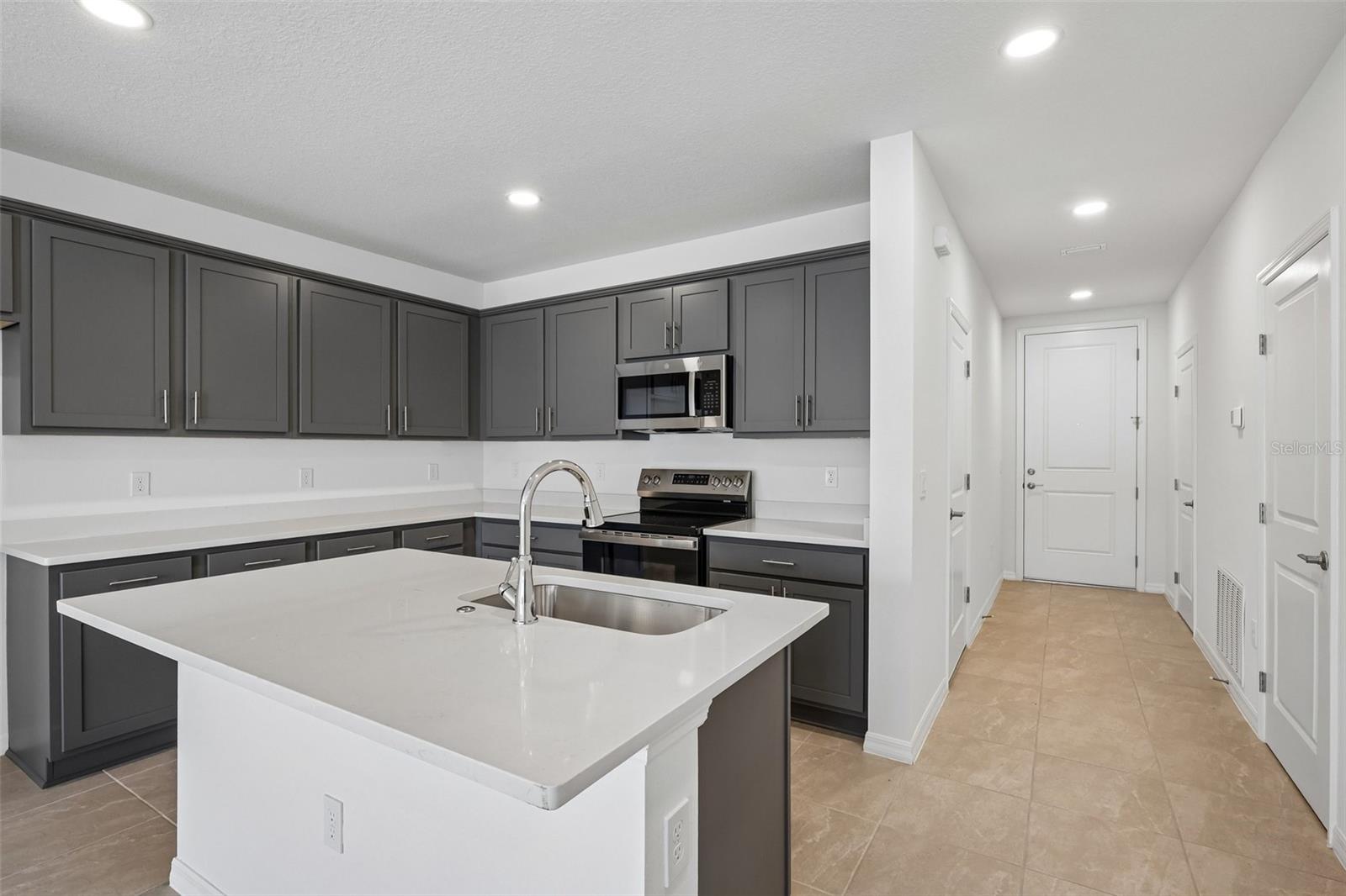 TWIN OAKS - Residential