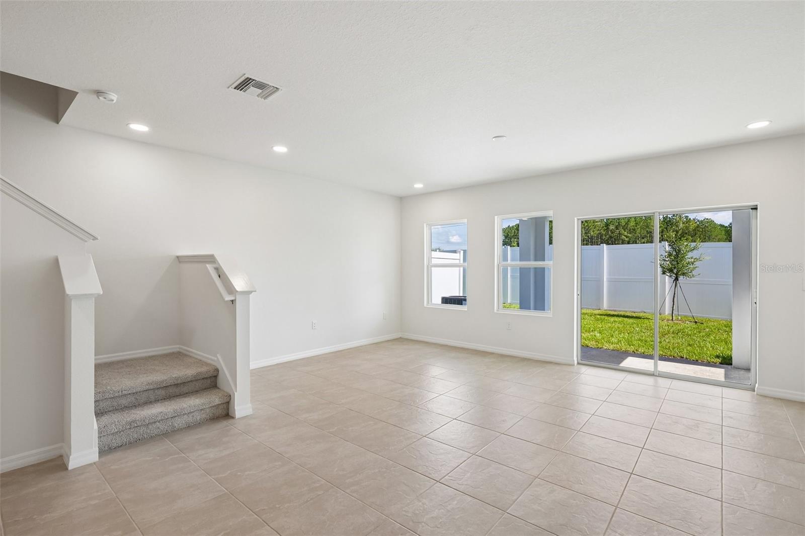 TWIN OAKS - Residential