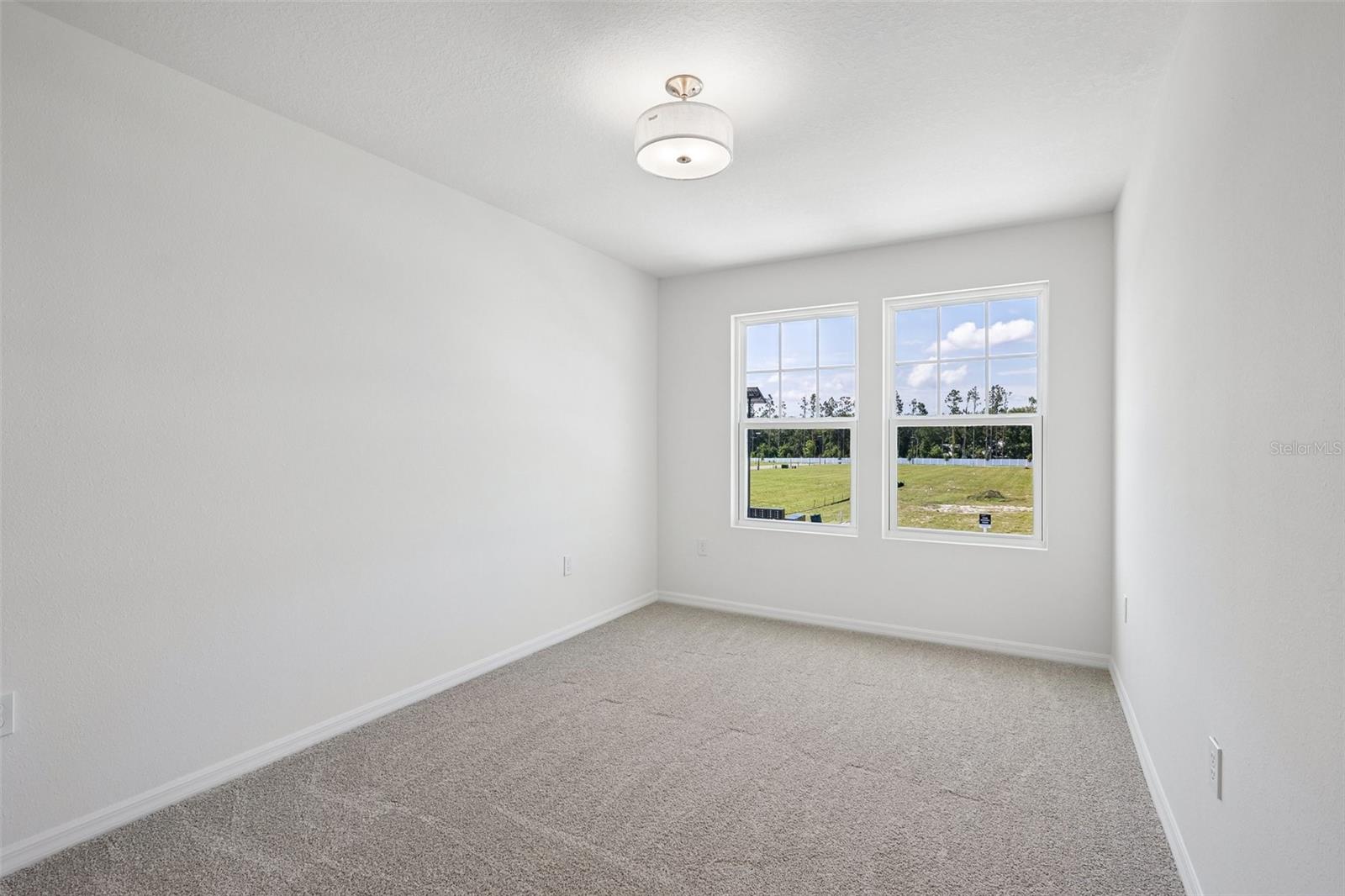 TWIN OAKS - Residential