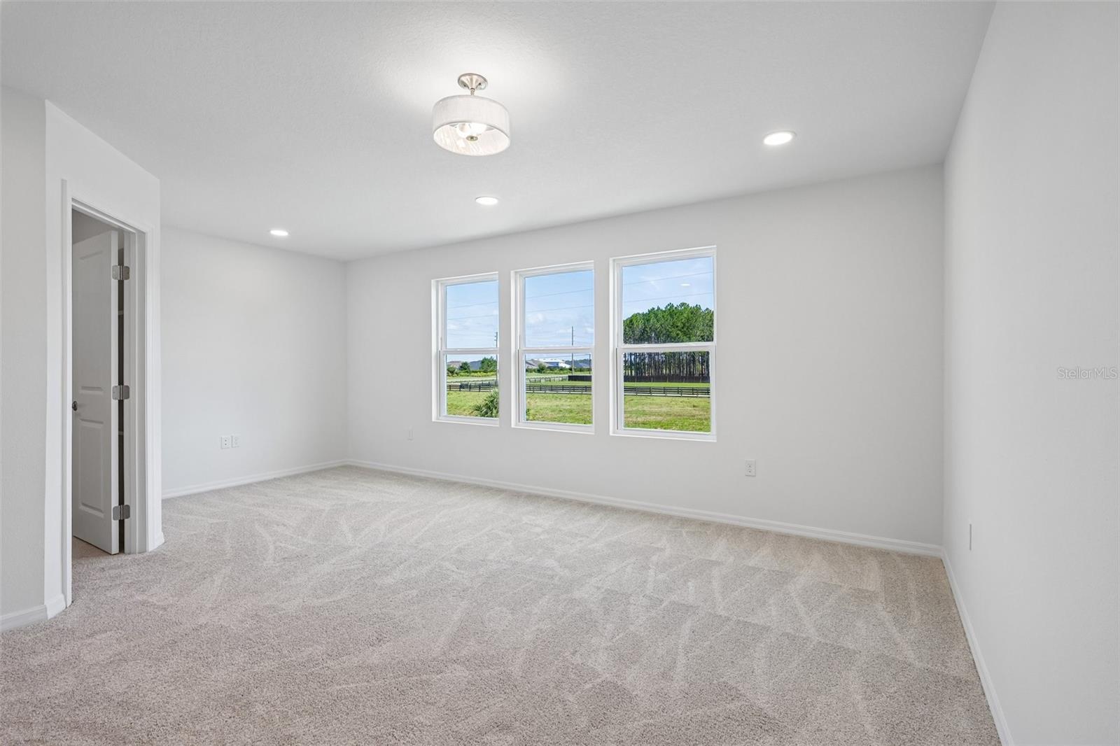 TWIN OAKS - Residential