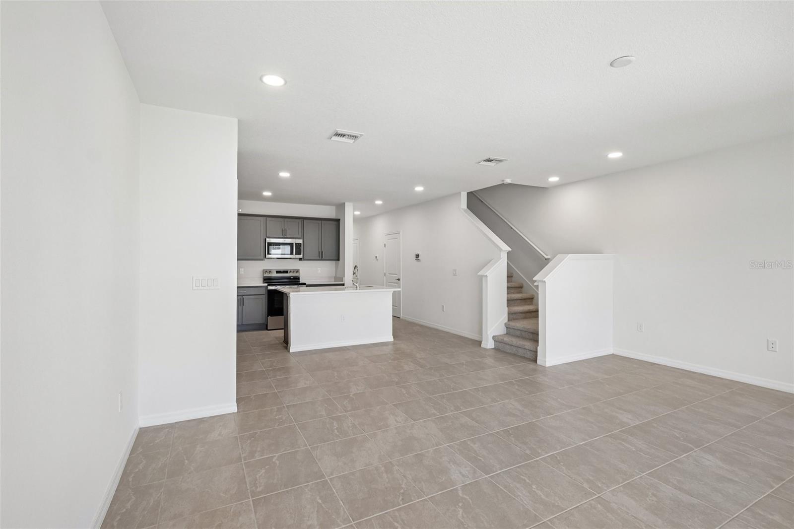 TWIN OAKS - Residential