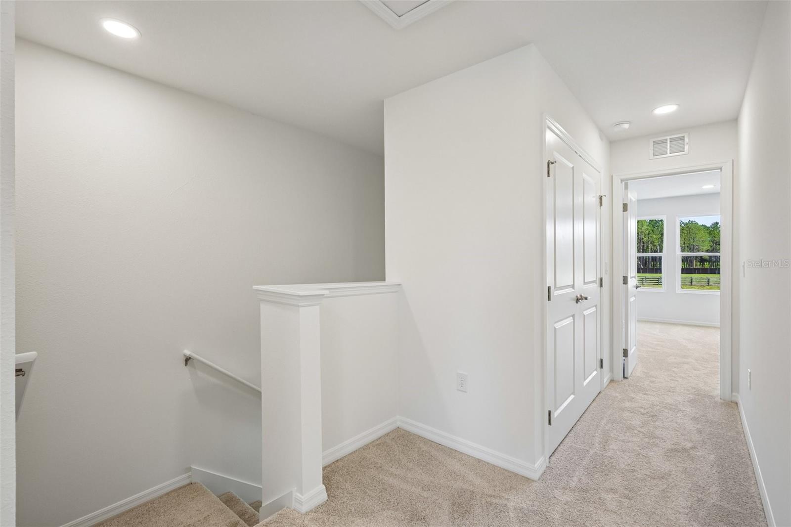 TWIN OAKS - Residential