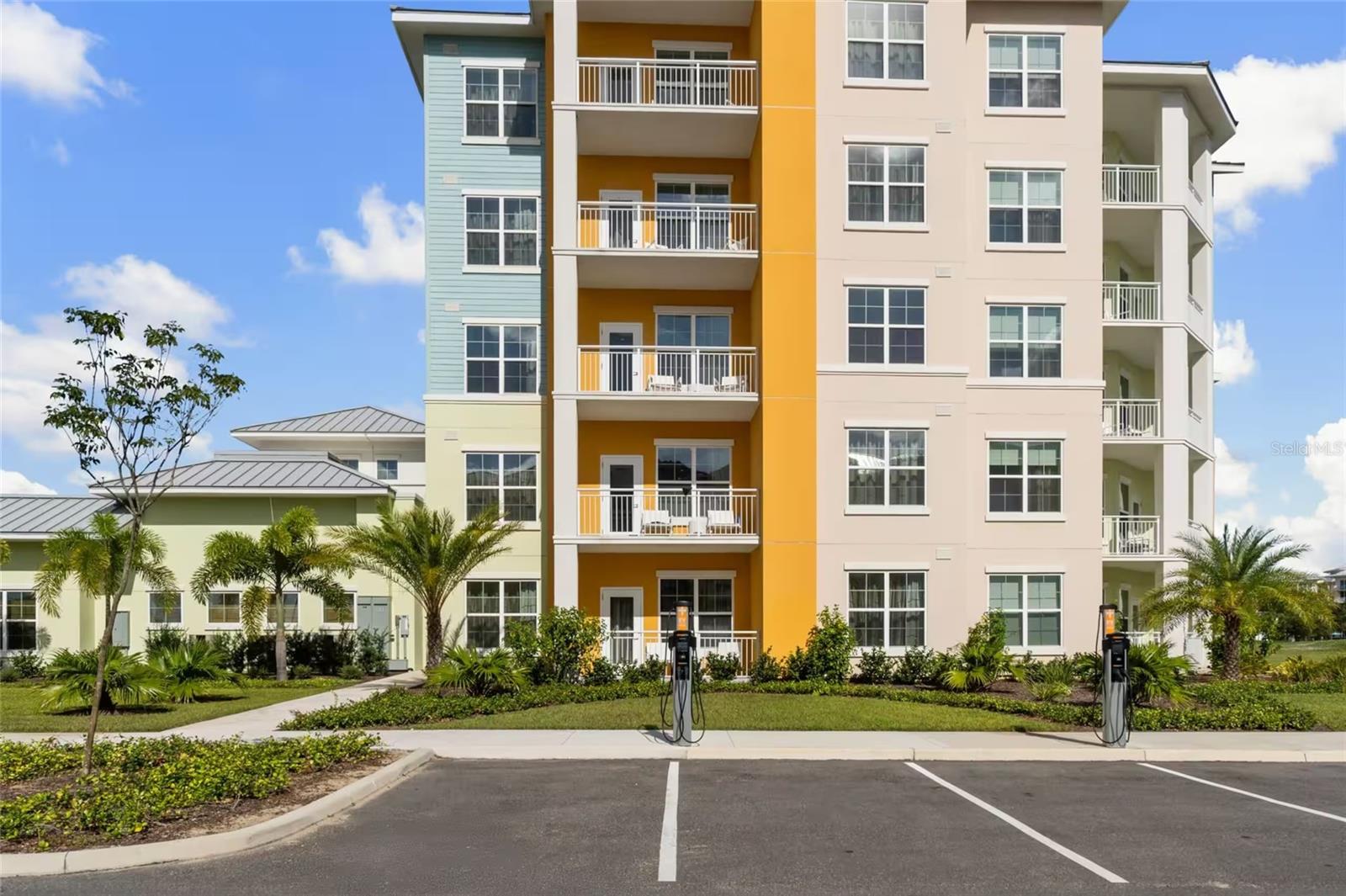 SUNSET WALK HOTEL, EMBASSY SUITES AT SUNSET WALK - Residential