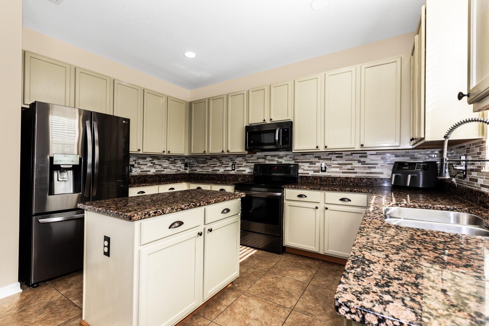 TAVARES ETOWAH PH 01 - Residential