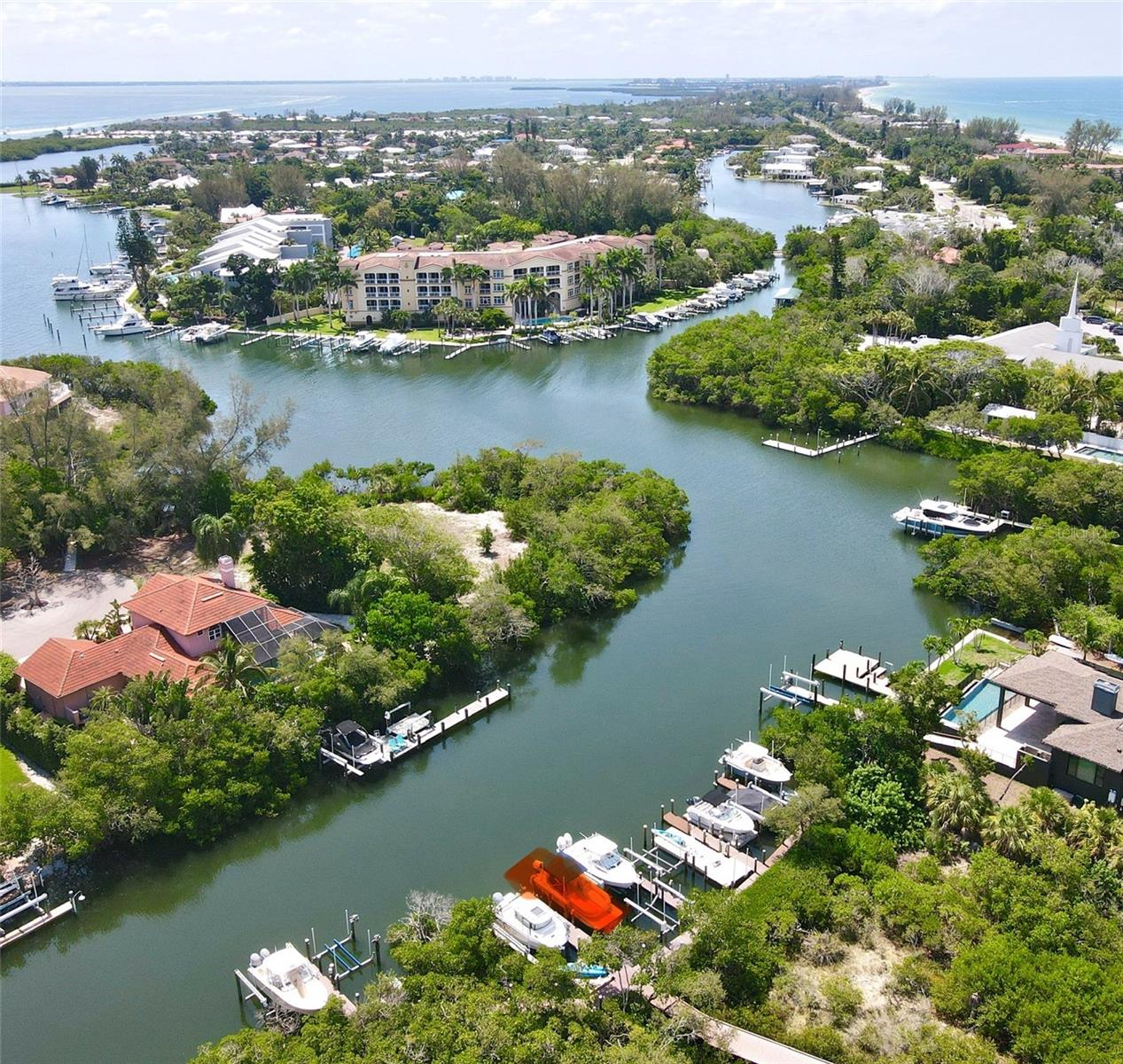 LAGUNA YACHT VILLAGE - Residential