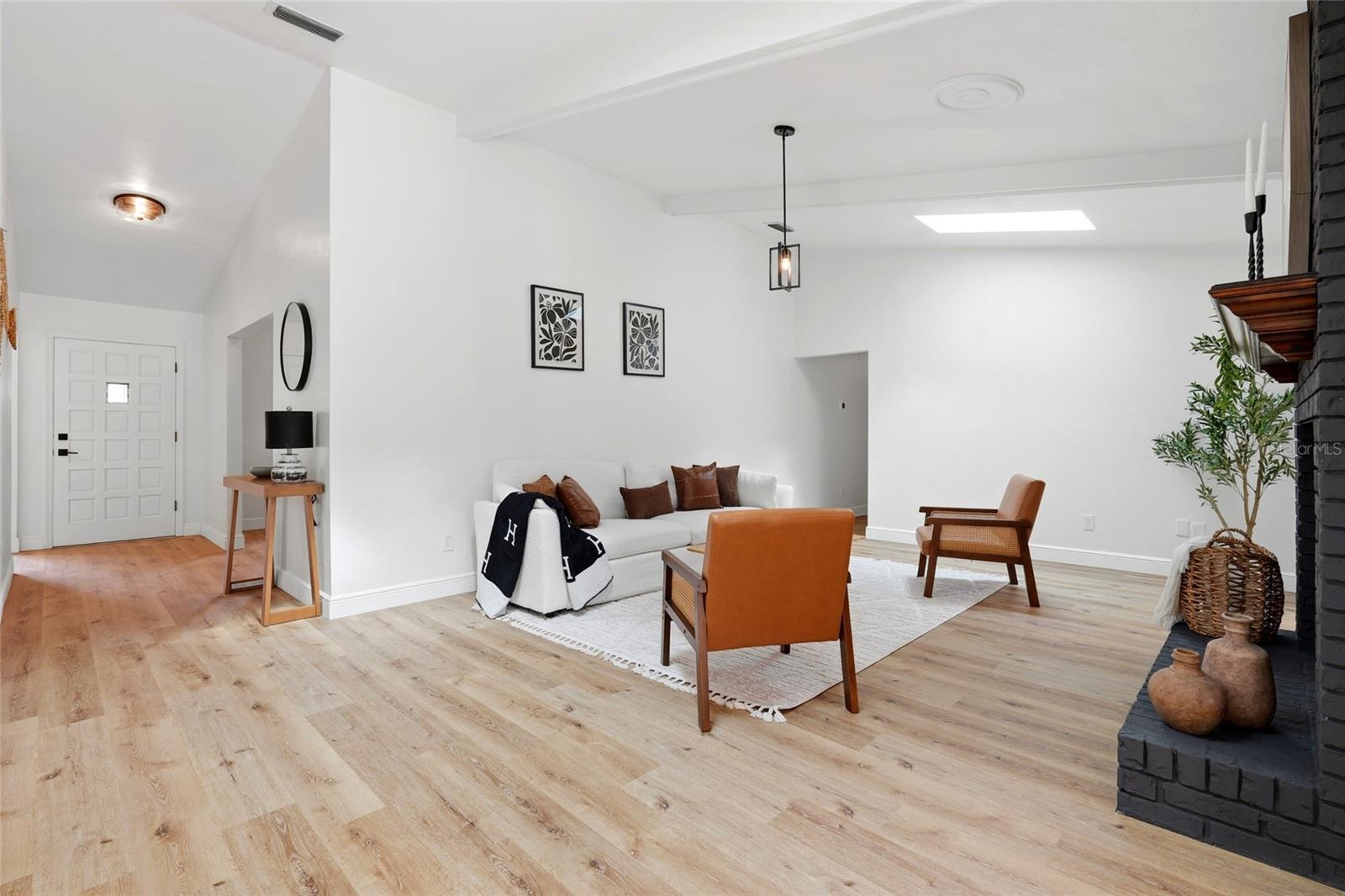 EMERALD WOODS - Residential