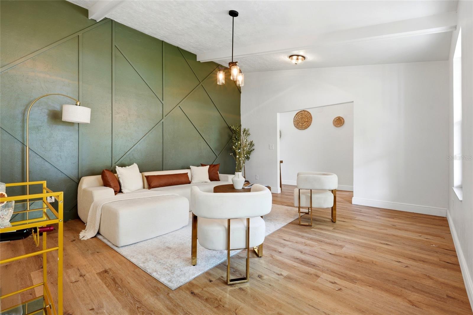 EMERALD WOODS - Residential