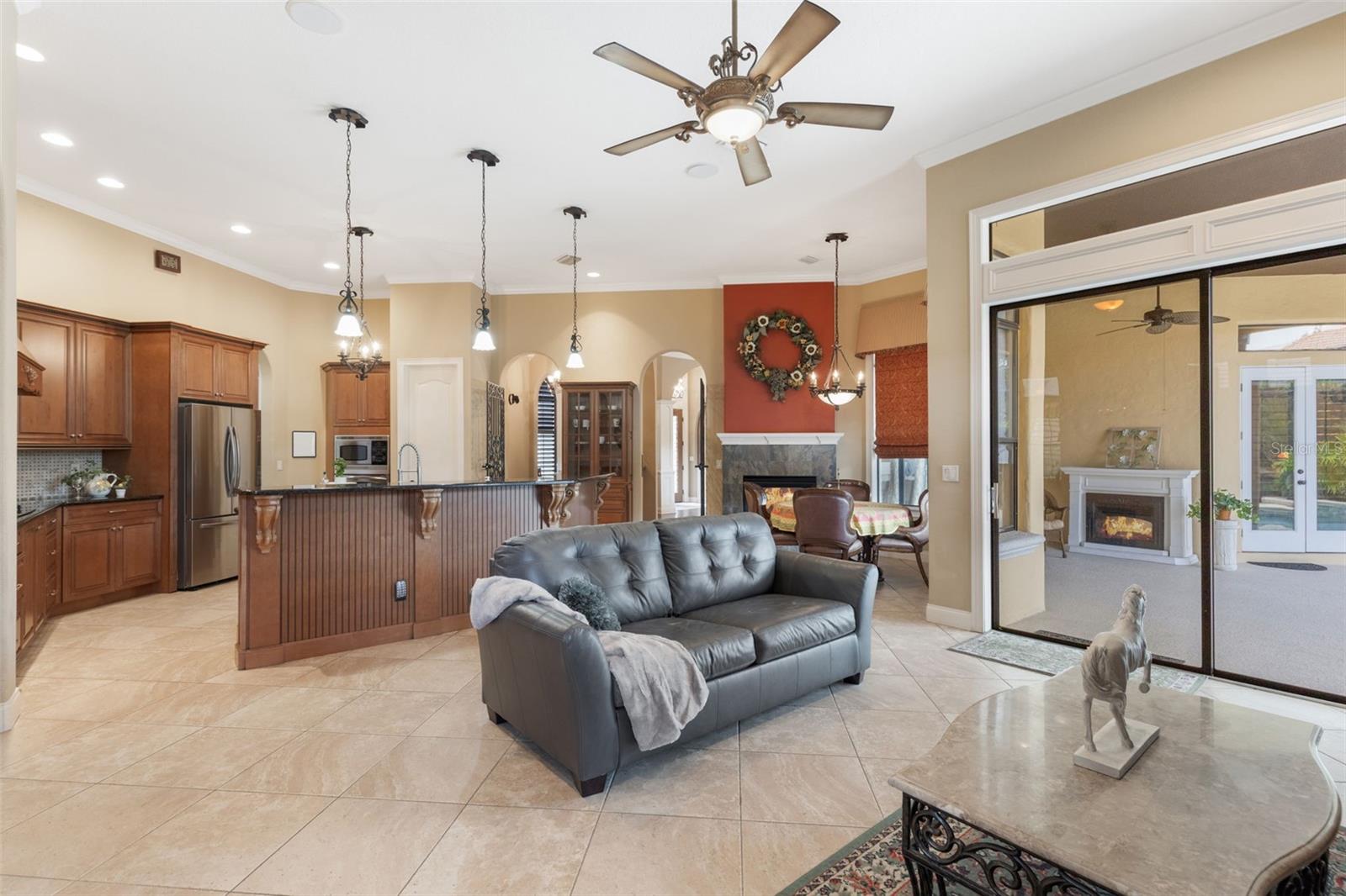 HEATHROW COUNTRY ESTATE - Residential