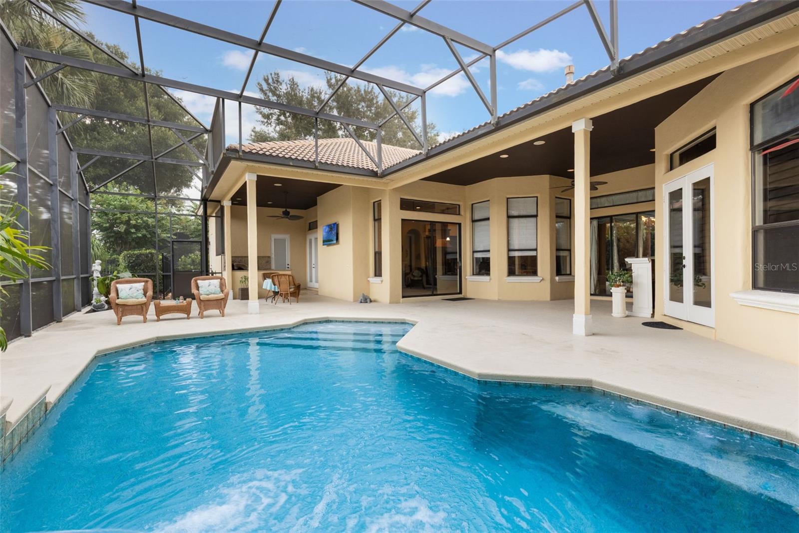 HEATHROW COUNTRY ESTATE - Residential