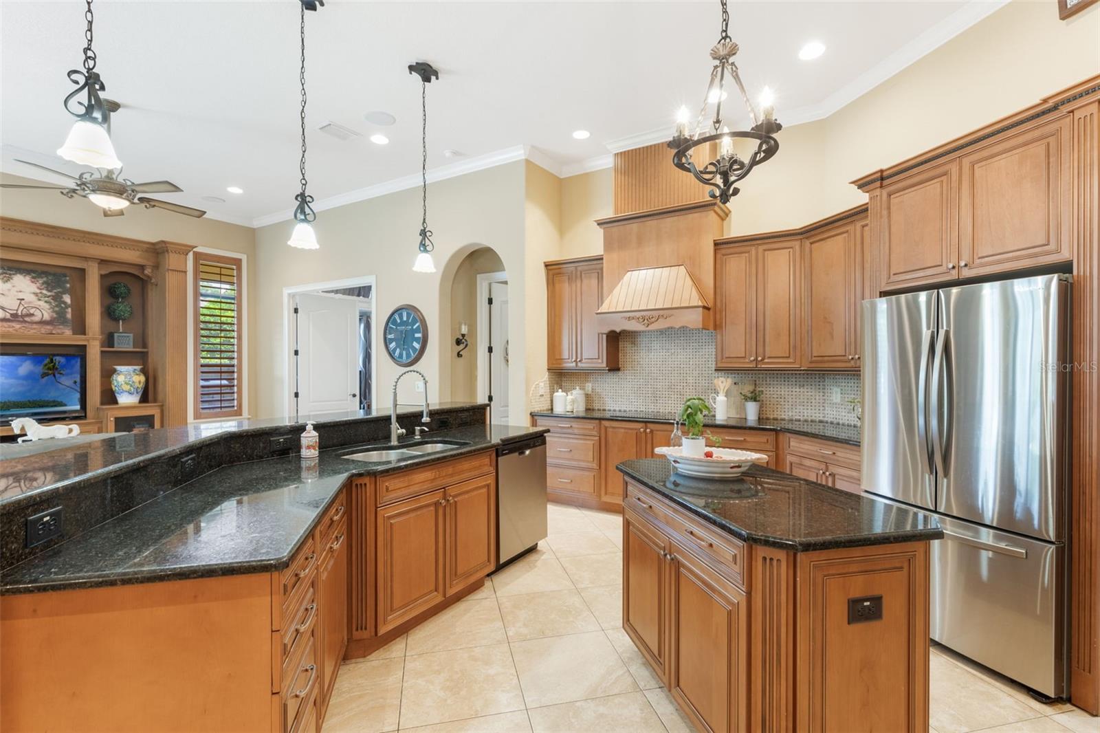 HEATHROW COUNTRY ESTATE - Residential