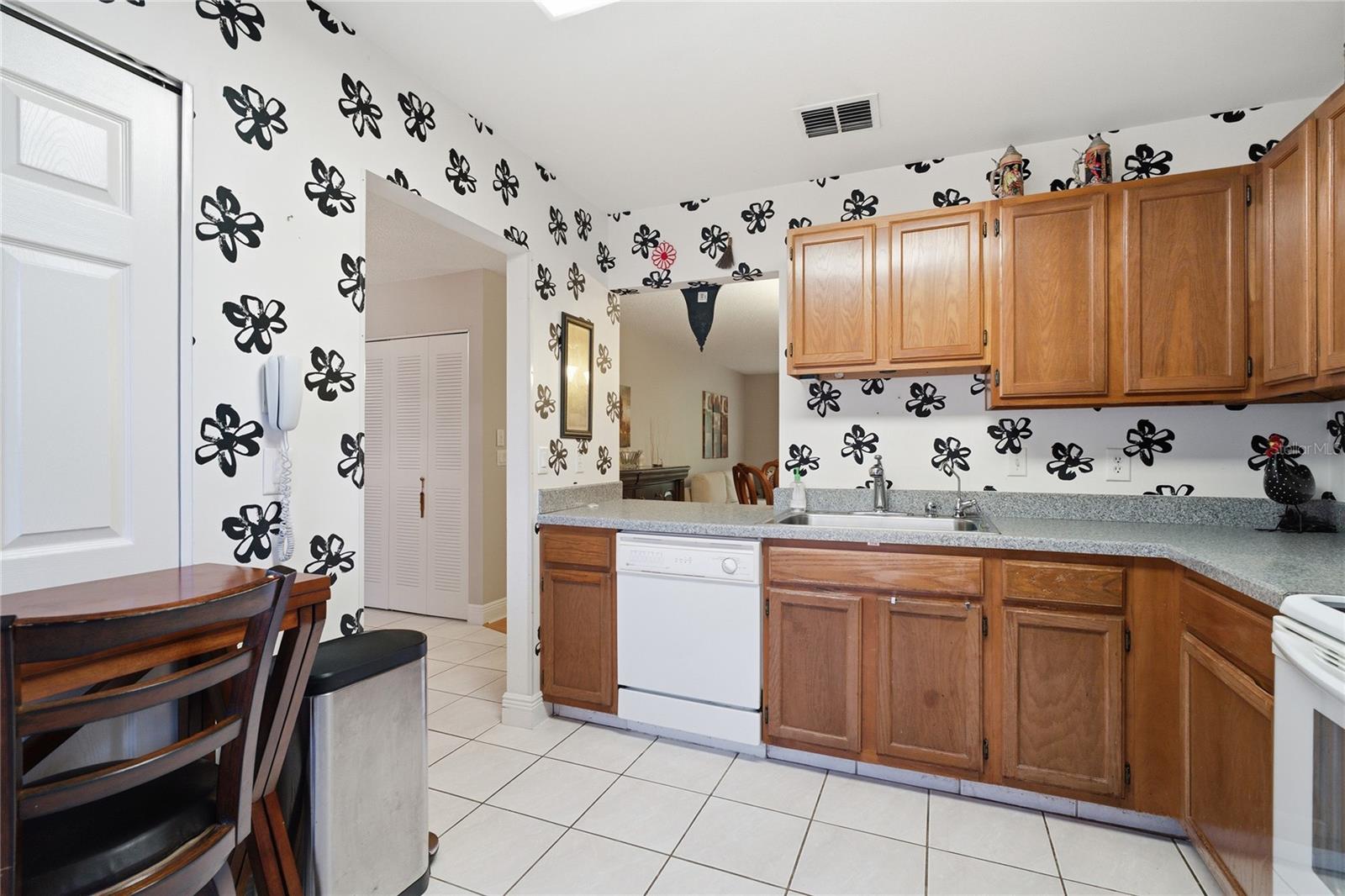 STRATHMORE GATE-EAST - Residential