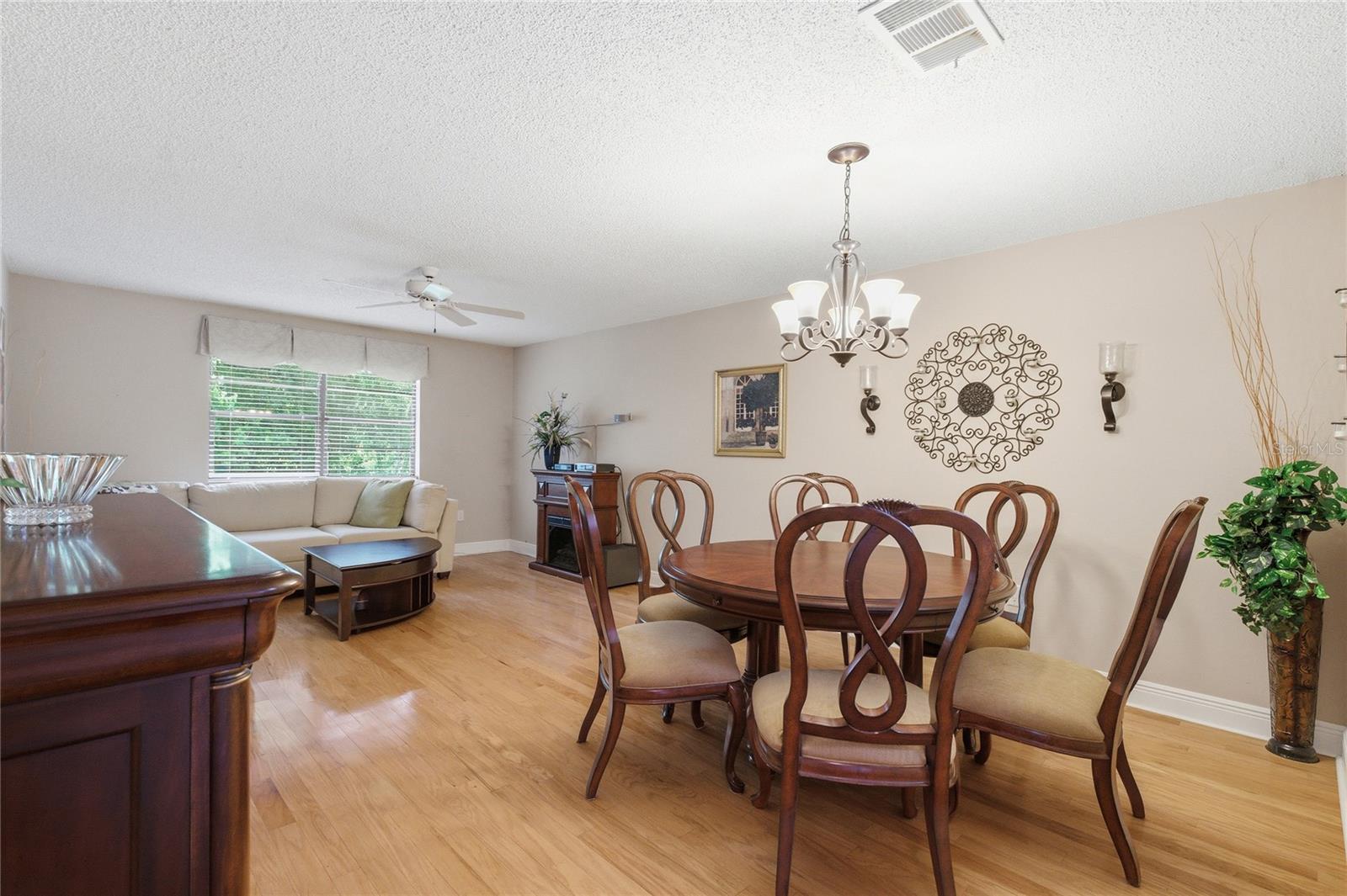 STRATHMORE GATE-EAST - Residential