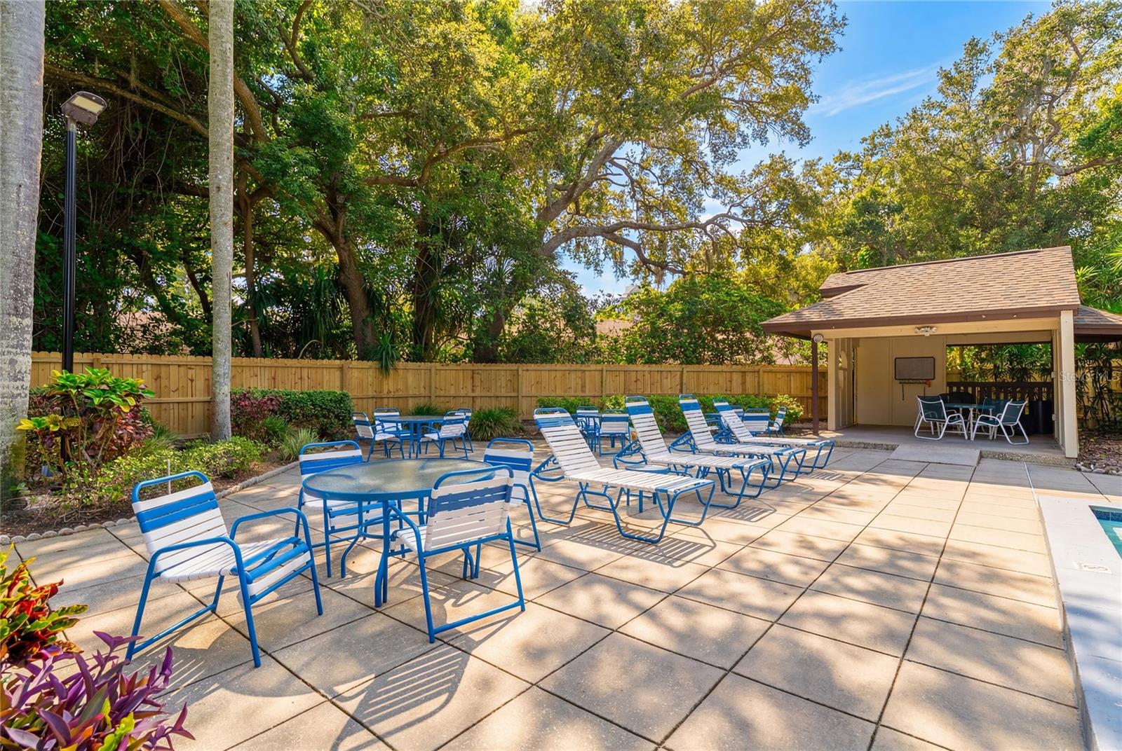 STRATHMORE GATE-EAST - Residential