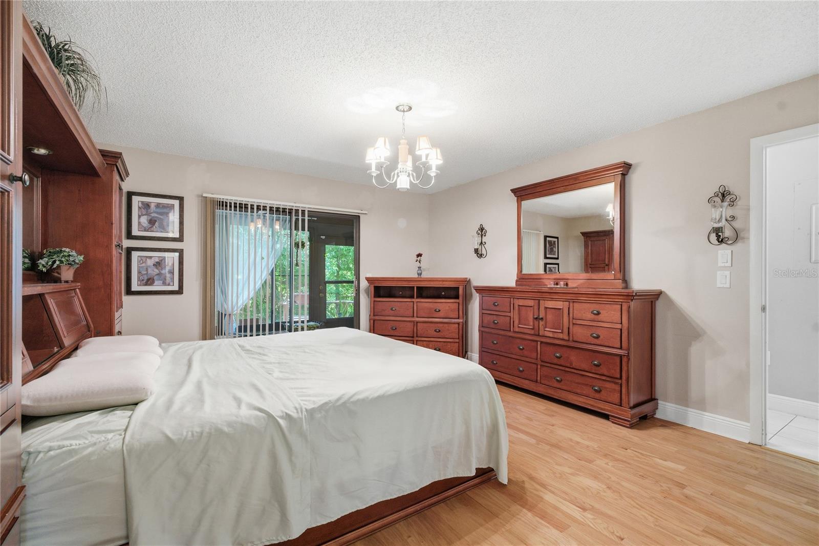 STRATHMORE GATE-EAST - Residential