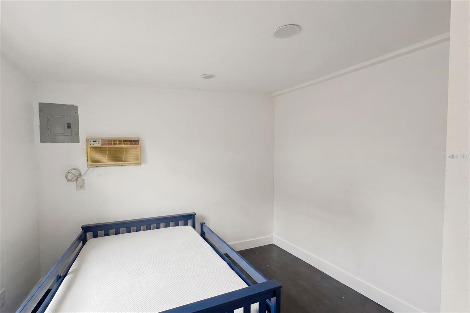 COX RUDD ADD INTERCESSION CITY - Residential