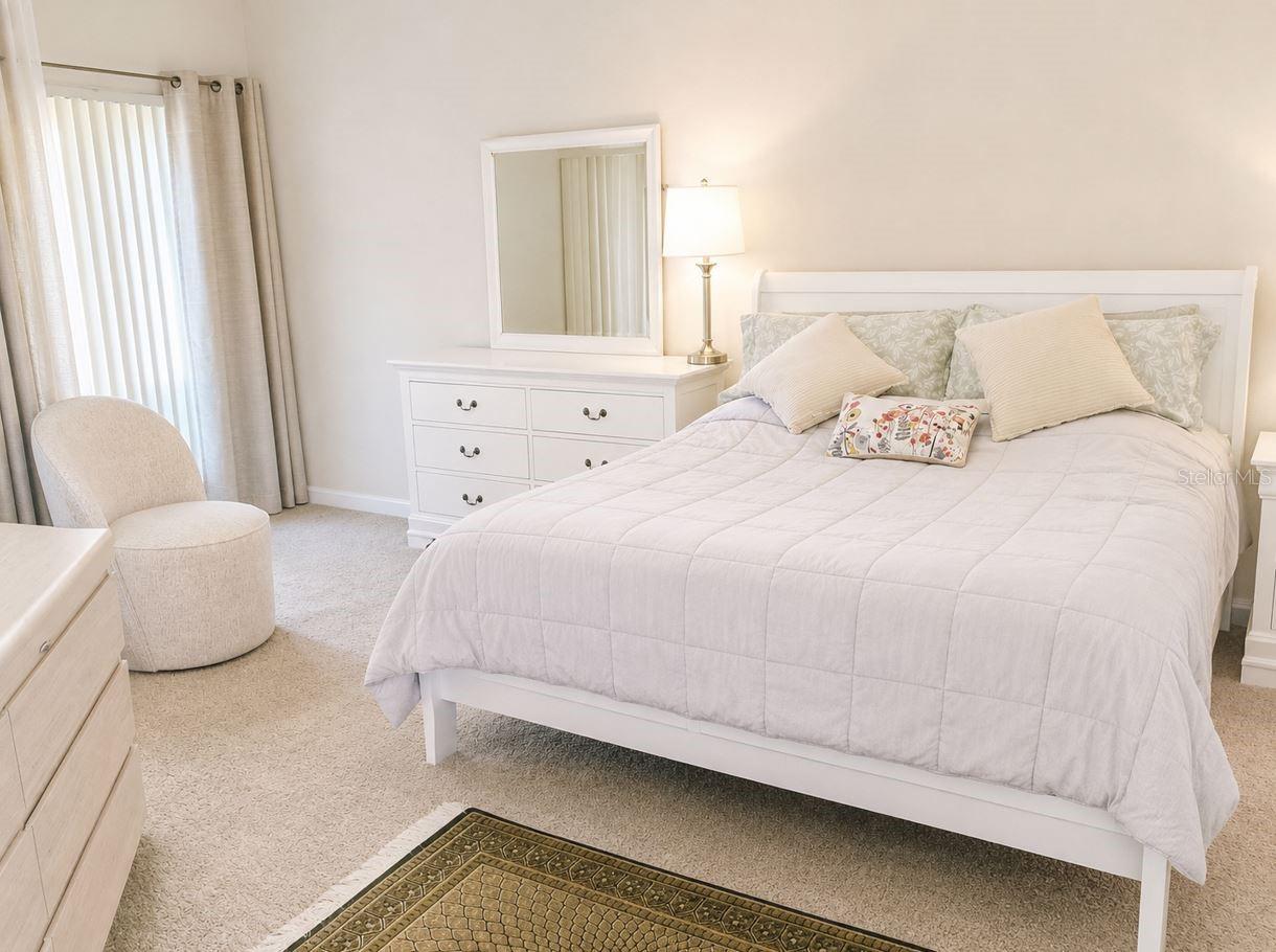 NOTTING HILL A CONDO - Residential