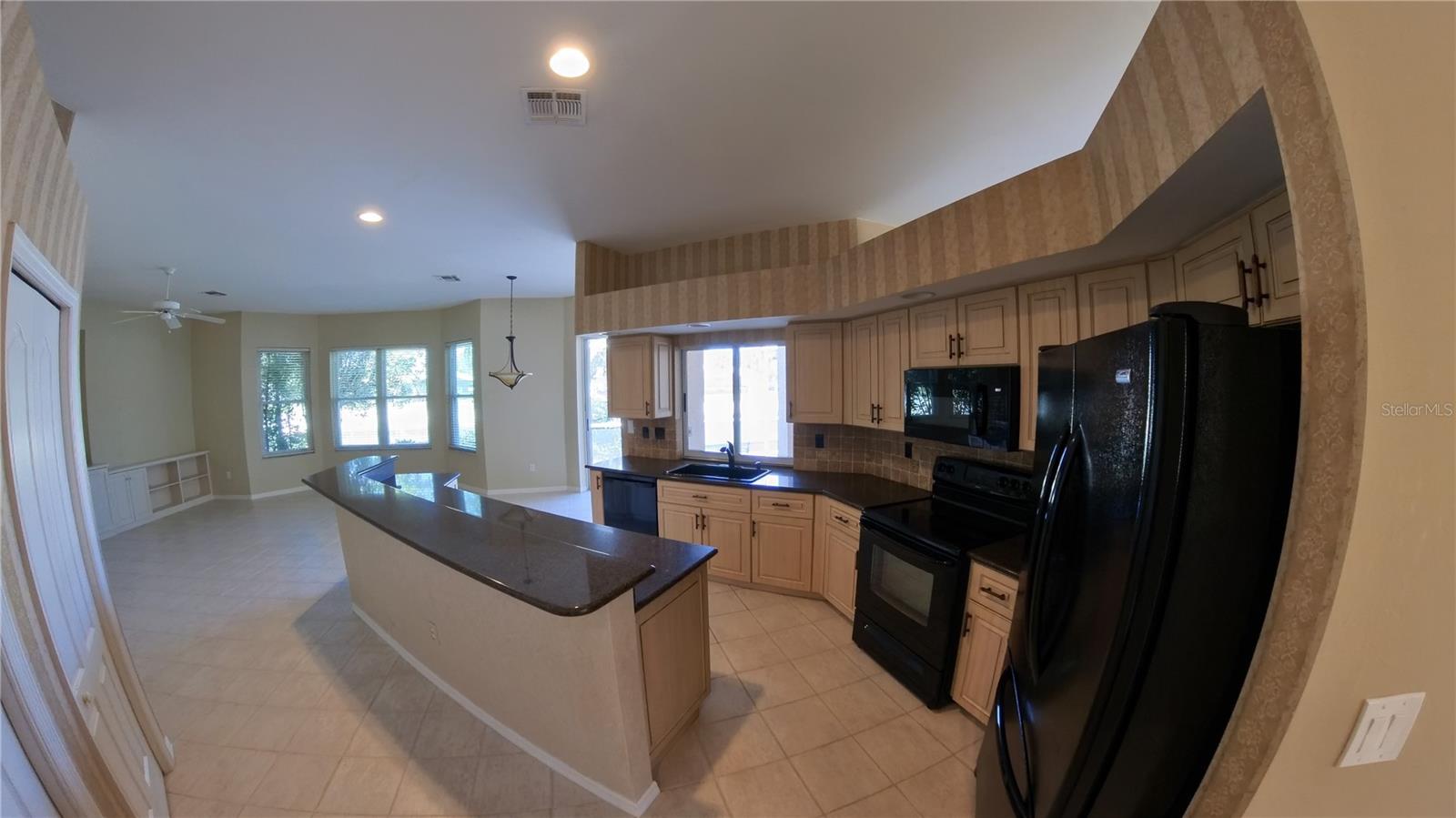 GATEWAY PH 13 - Residential