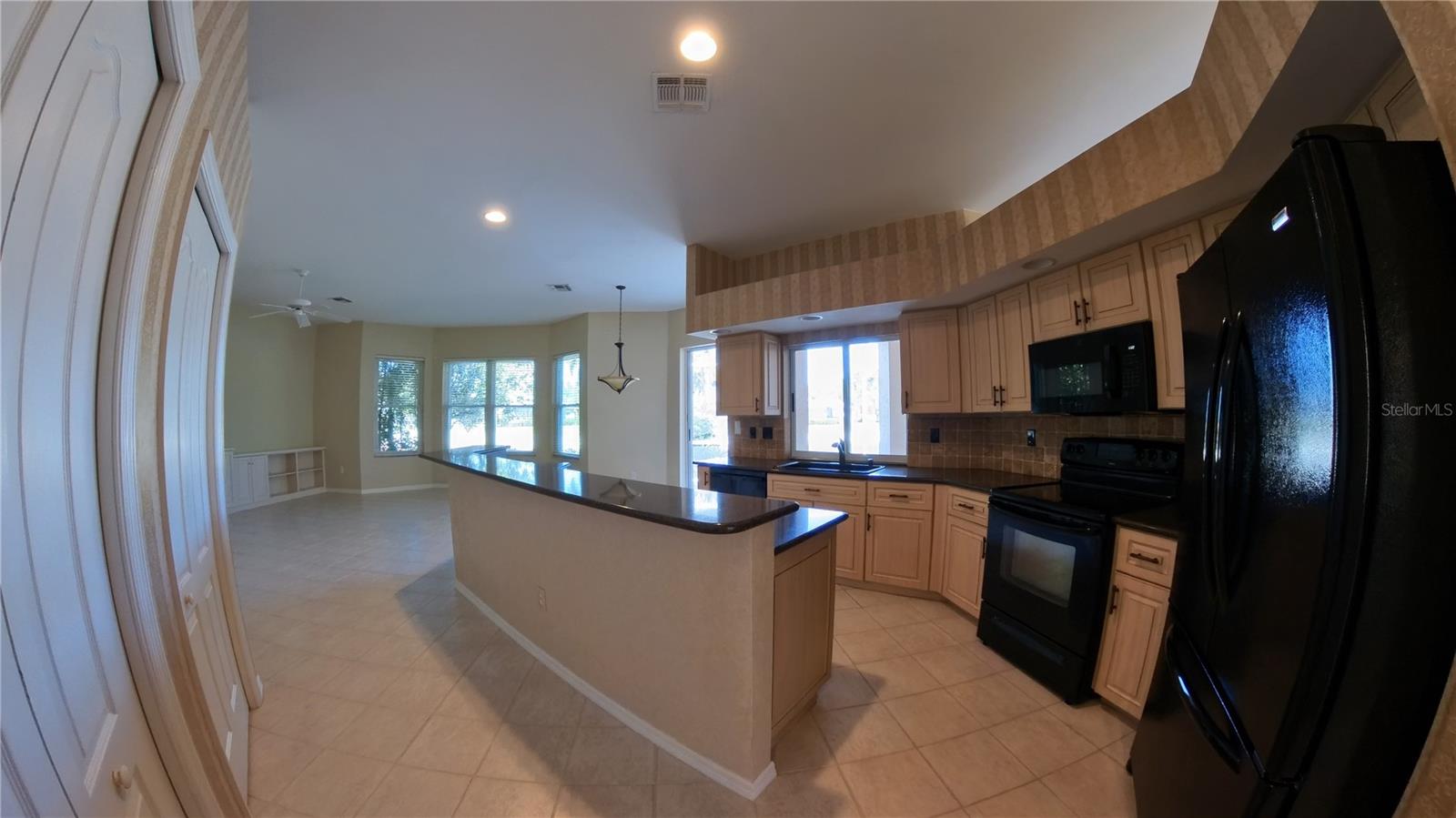 GATEWAY PH 13 - Residential