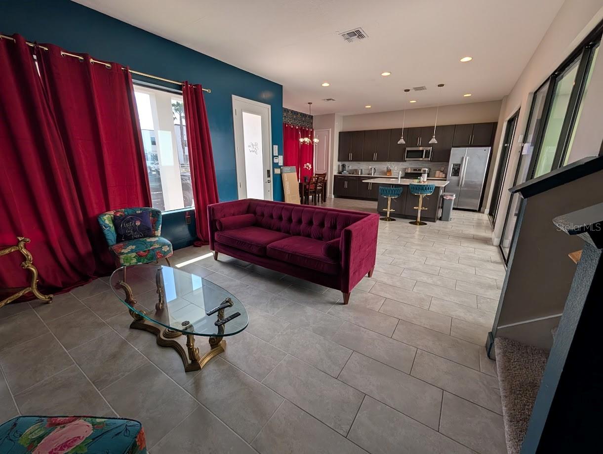 VILLA DOMANI - Residential Lease
