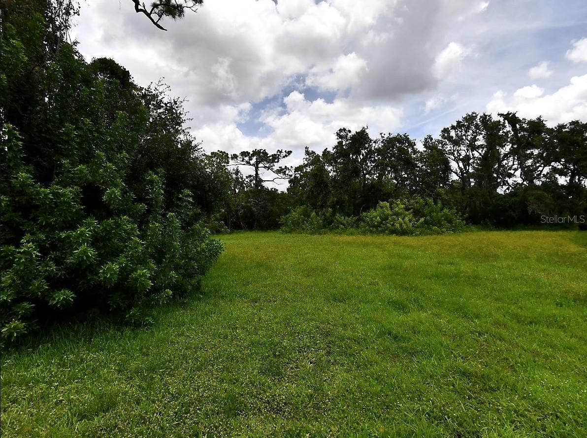 OAKS - Land