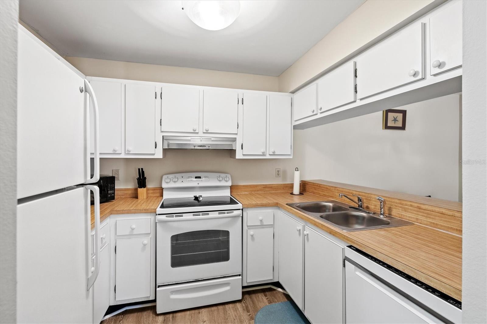 VILLAGE BROOKE SEC 3 - Residential