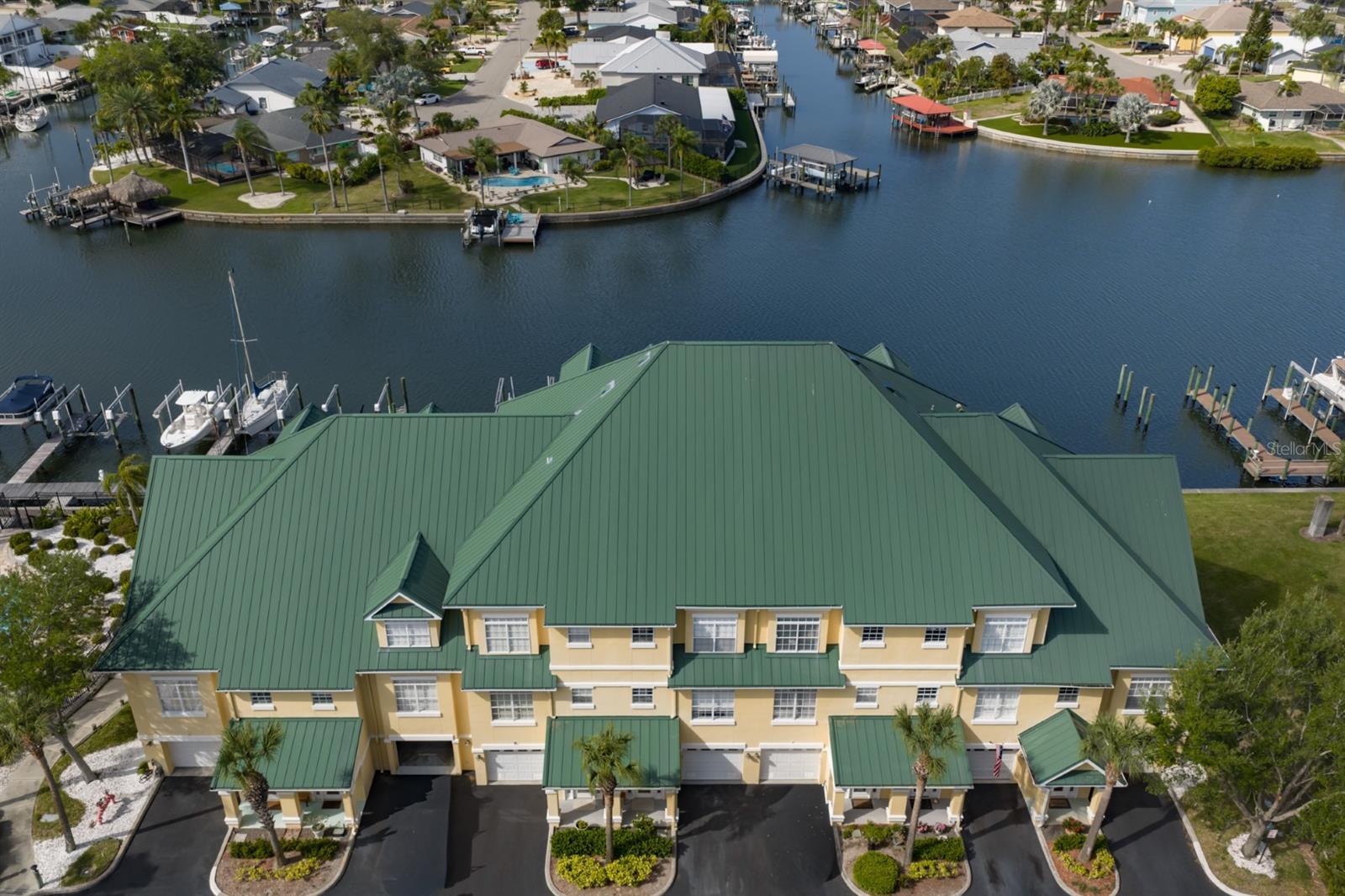 SUNSET BAY TWNHMS - Residential