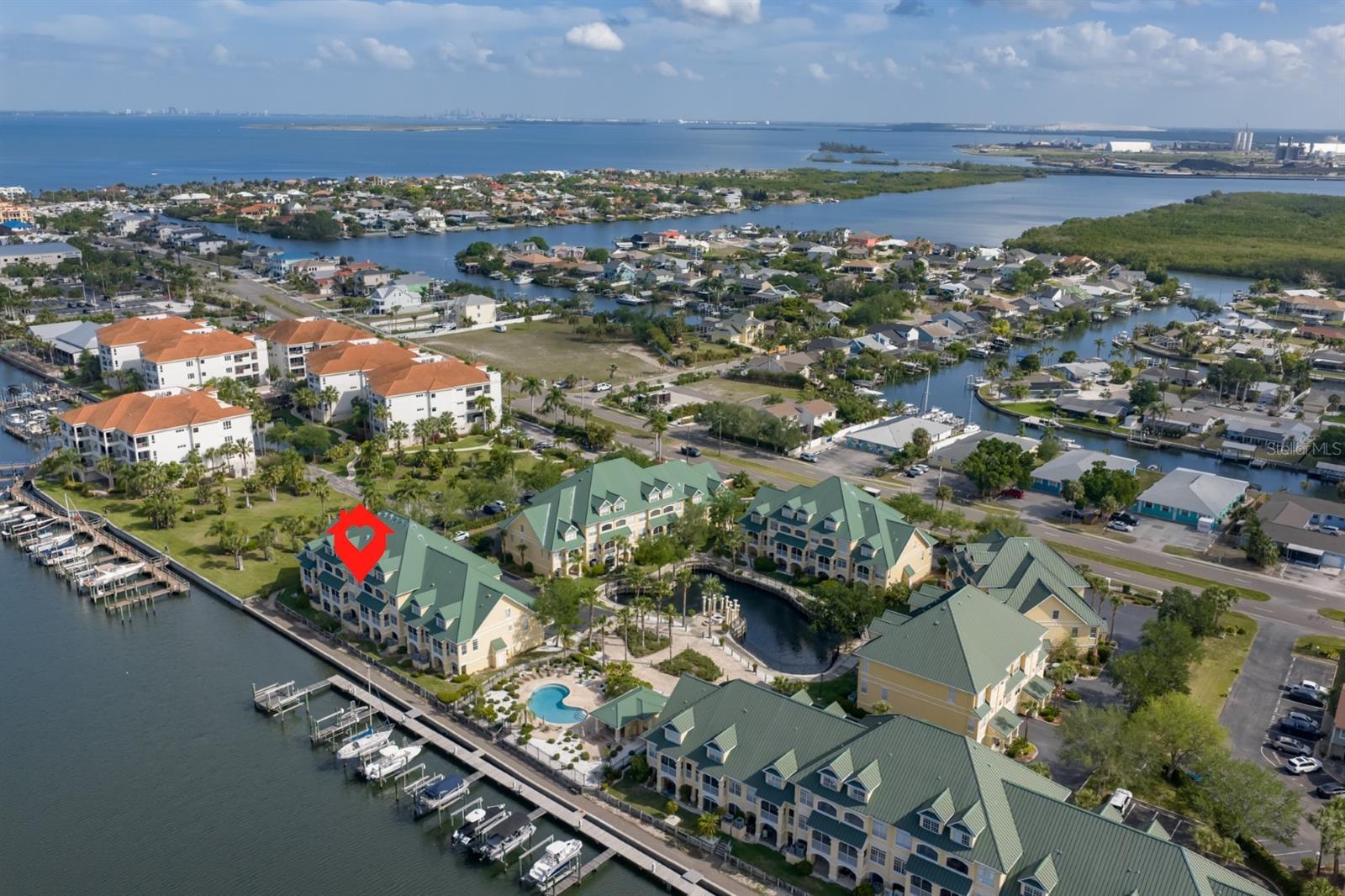 SUNSET BAY TWNHMS - Residential