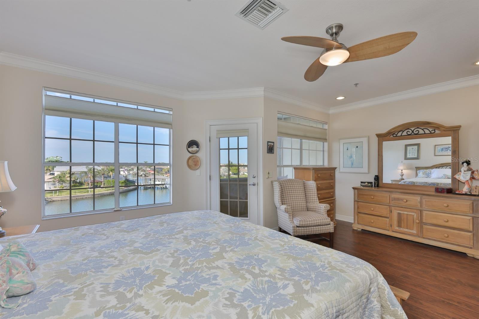 SUNSET BAY TWNHMS - Residential
