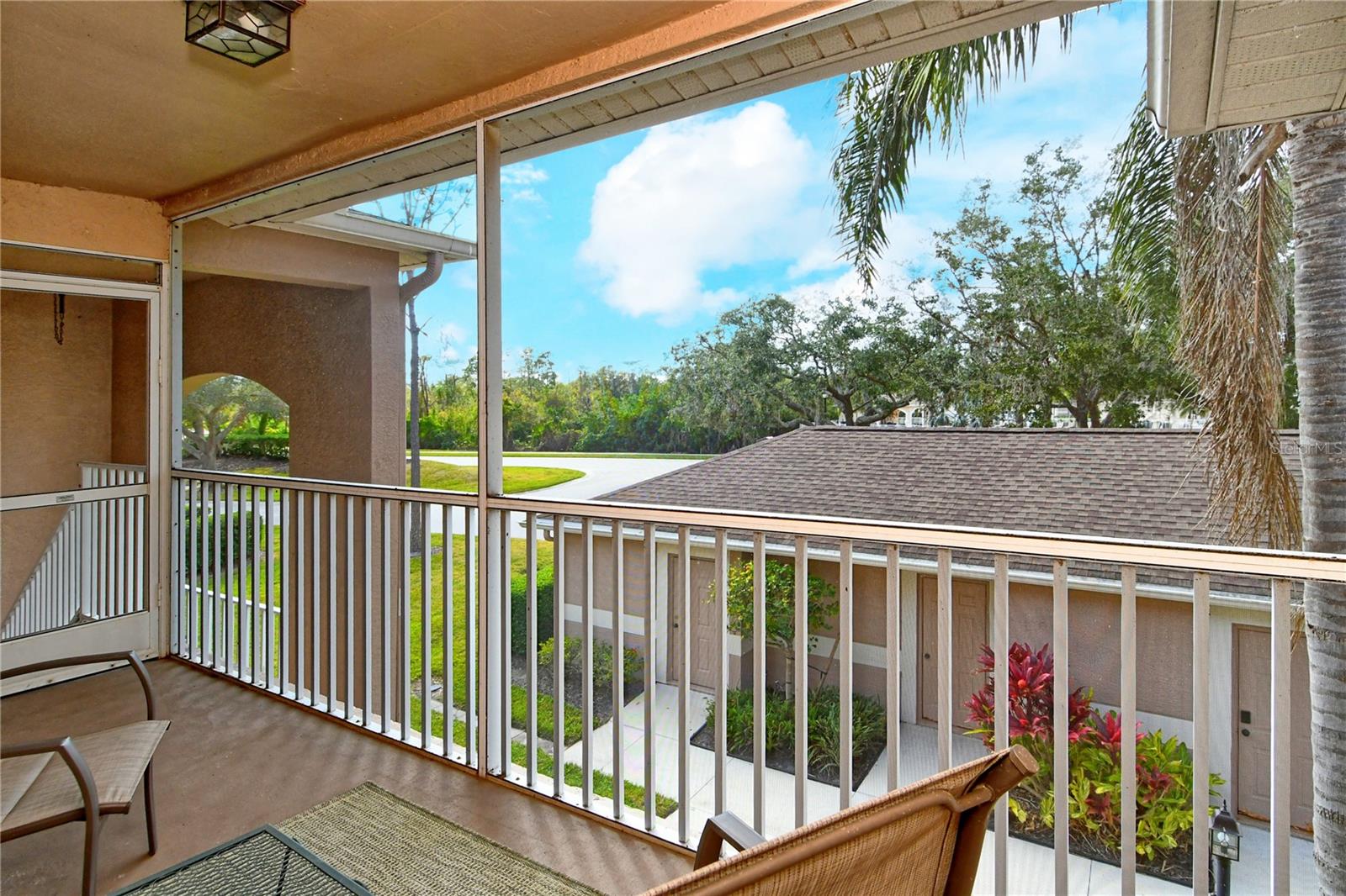 HERITAGE OAKS GOLF & COUNTRY CLUB - Residential