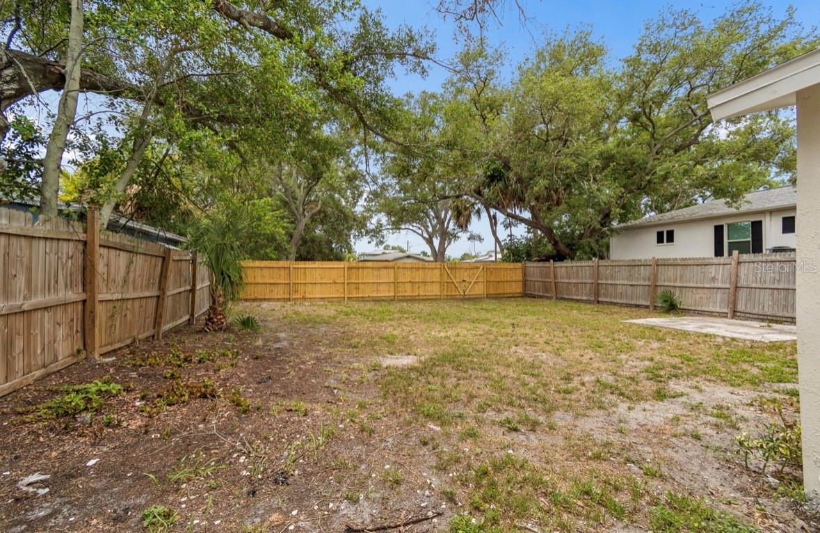 SCHOOLEYS HOMEVILLE - Residential Income