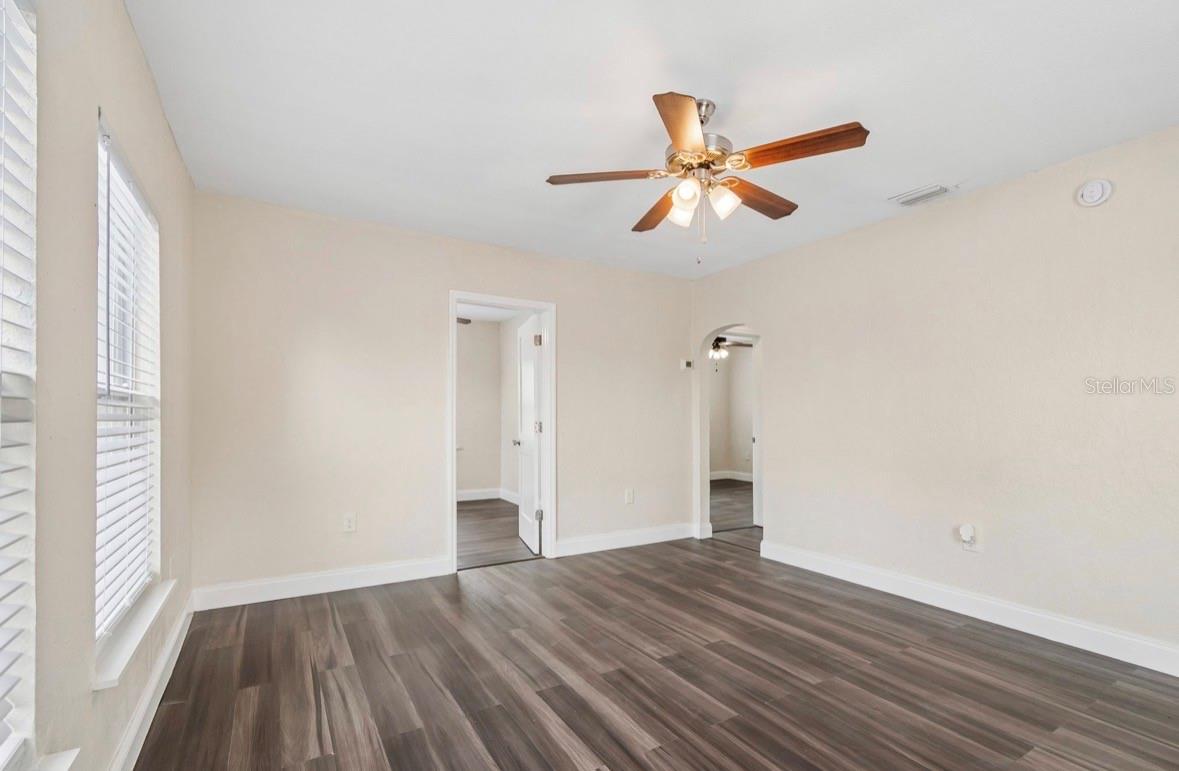 SCHOOLEYS HOMEVILLE - Residential Income
