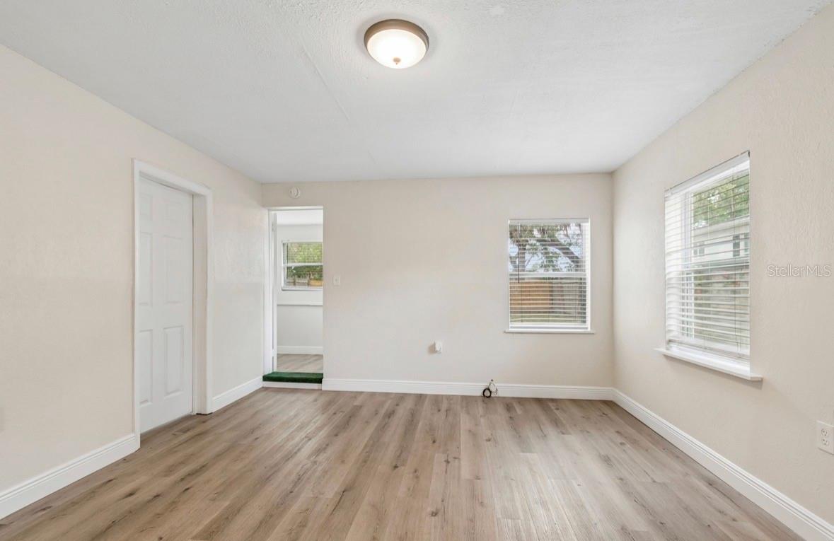 SCHOOLEYS HOMEVILLE - Residential Income
