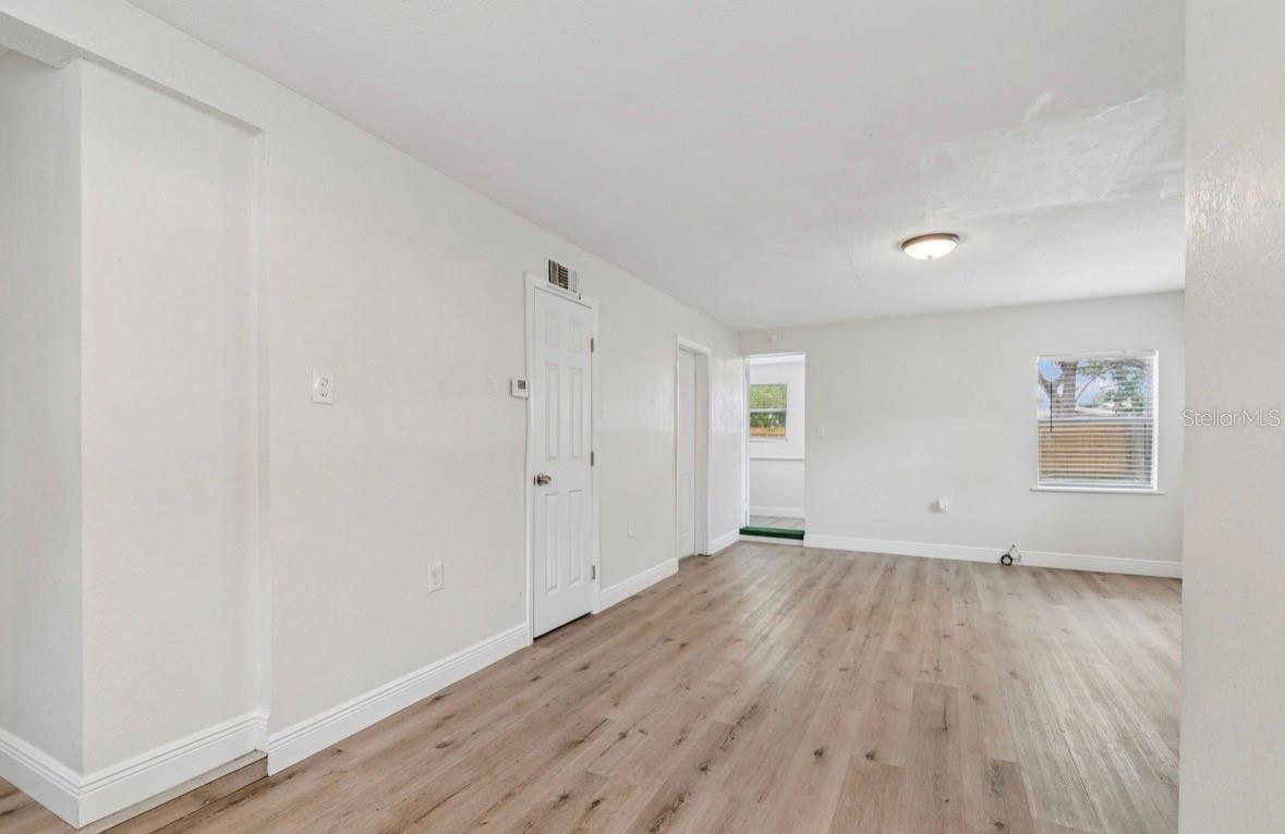 SCHOOLEYS HOMEVILLE - Residential Income