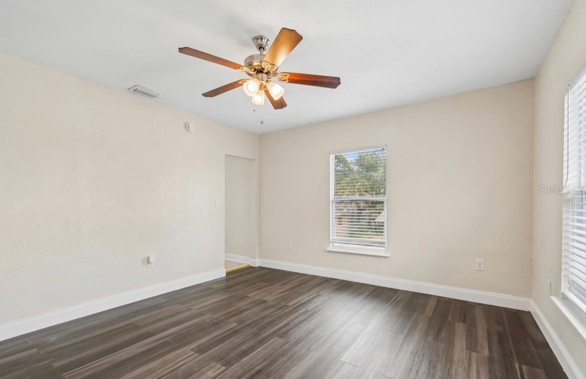 SCHOOLEYS HOMEVILLE - Residential Income
