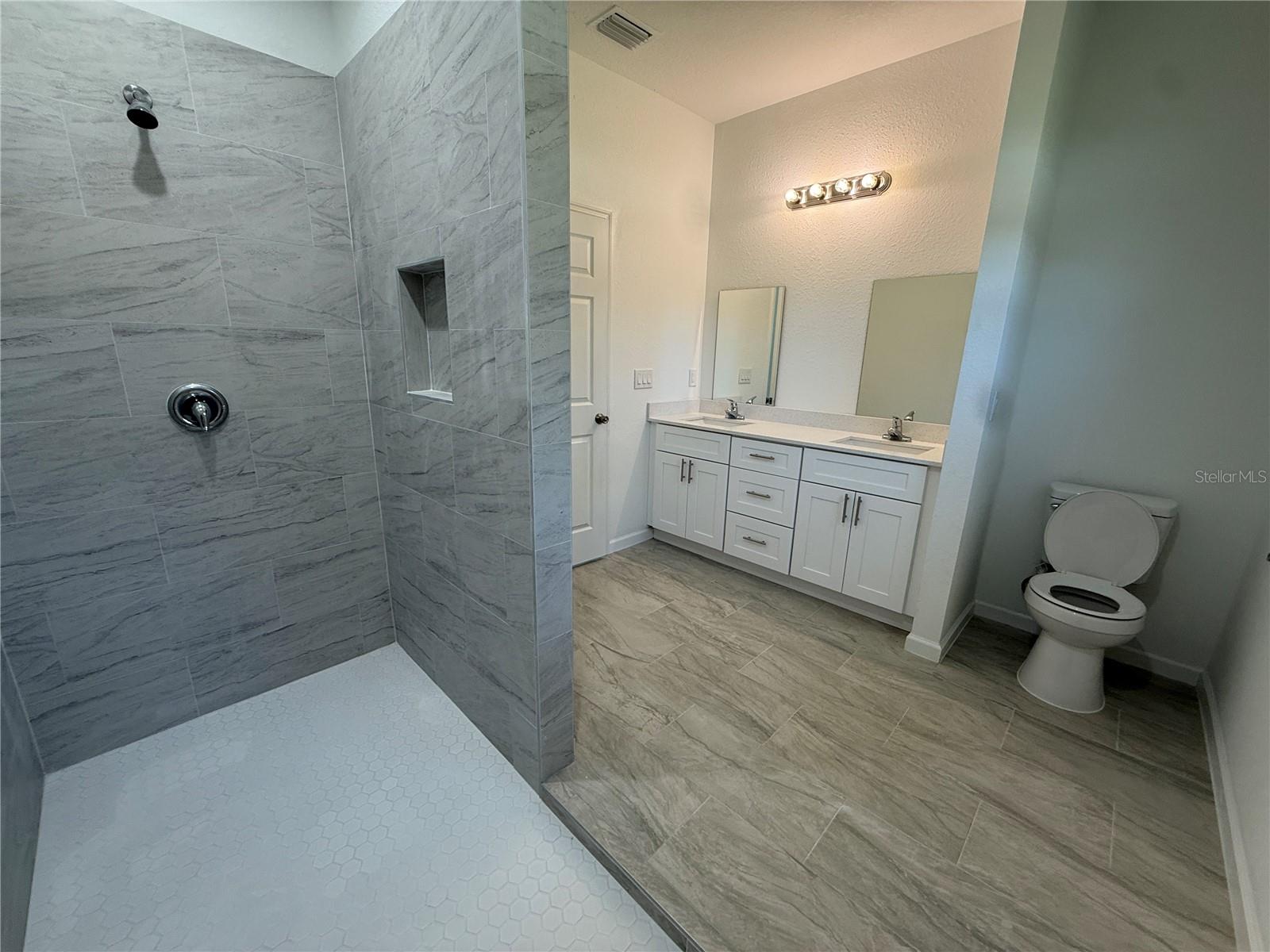 PORT CHARLOTTE SUB 07 - Residential Lease