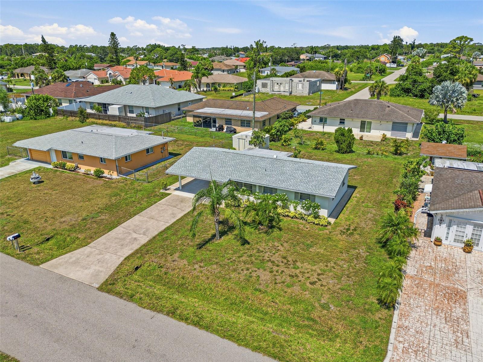 WALKING DISTANCE TO Warm Mineral Springs Park! This very well kept, clean and cozy, fully furnished 2-bedroom, 2-bath home is move-in ready. Features include a new roof (2023), a new water softener system, a large shed for extra storage, and a spacious 15x10 lanai great for relaxing or entertaining.
Perfect as a vacation home, seasonal retreat, or investment property. Conveniently located in North Port, close to shopping, restaurants, Cool Today Park, and just 20–30 minutes from the Gulf beaches. A must-see at this price—make an appointment