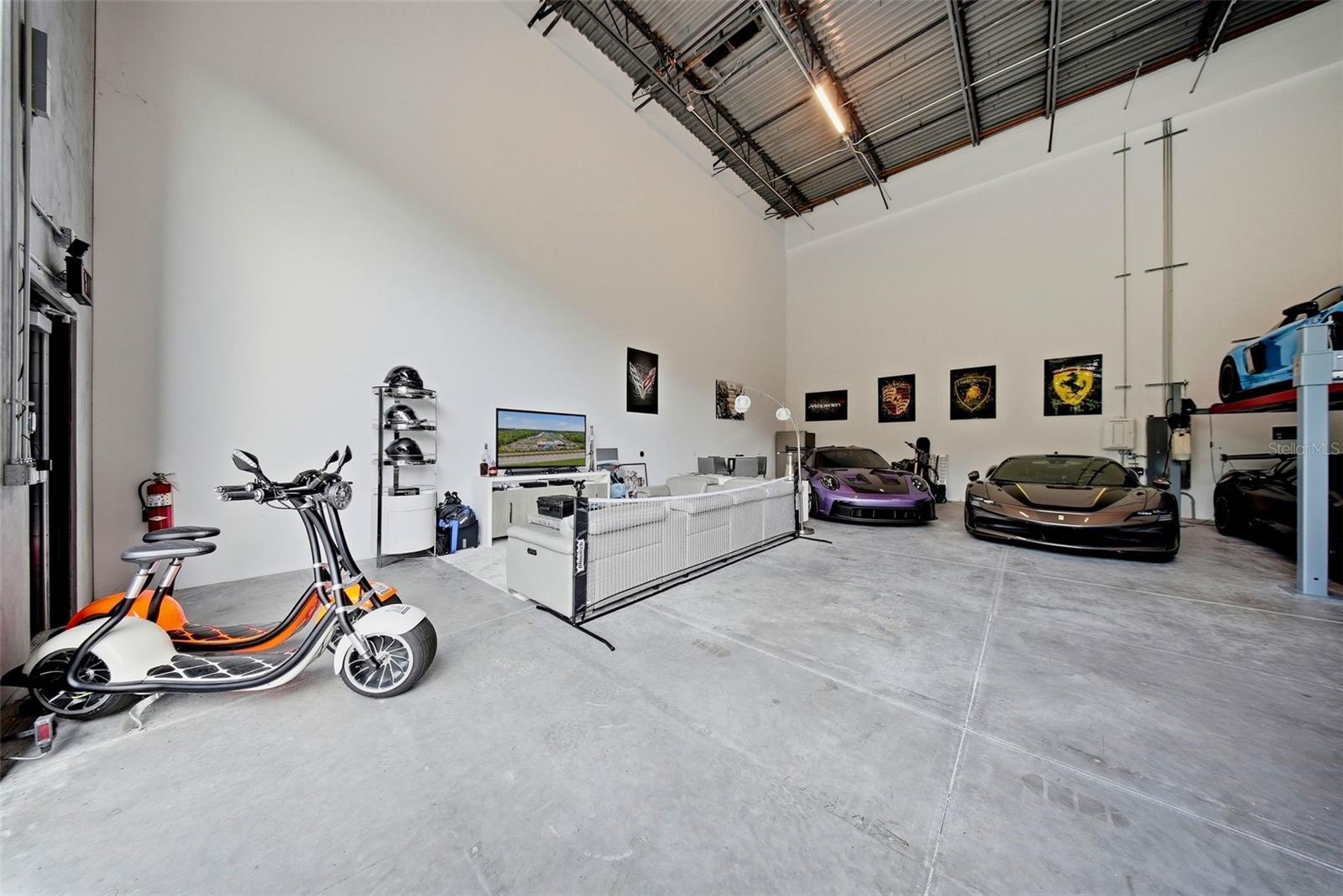 MOTOR ENCLAVE PH 1 - Residential
