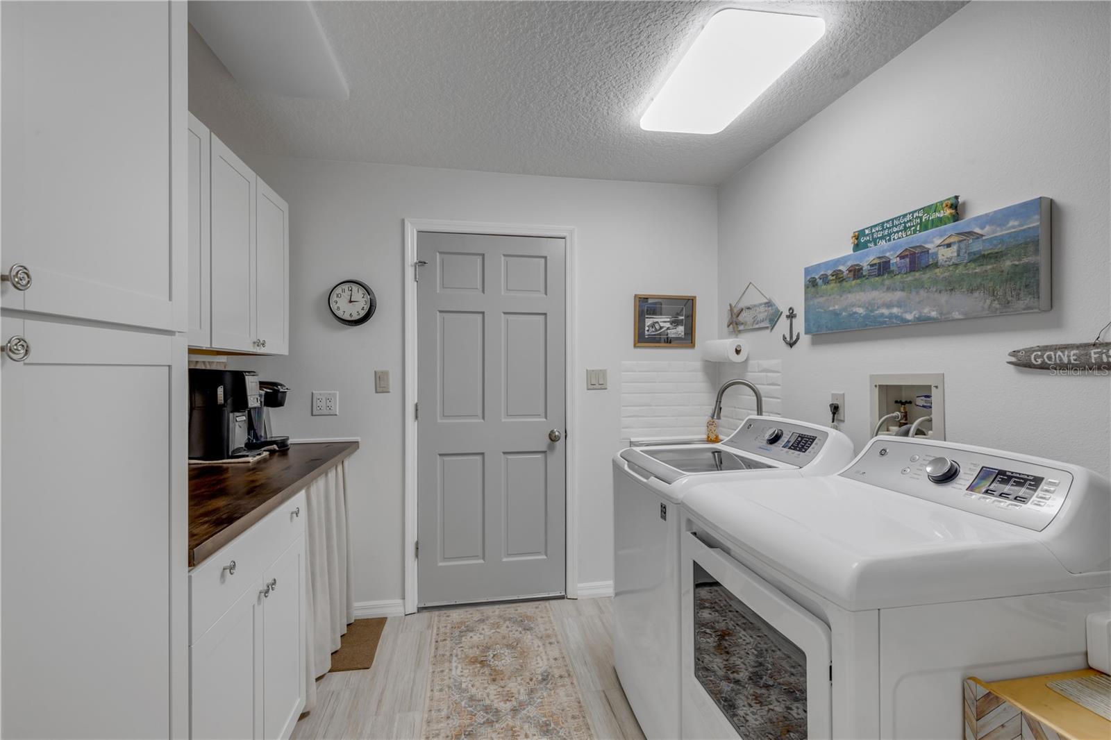 SUN LAKE ESTATES - Residential