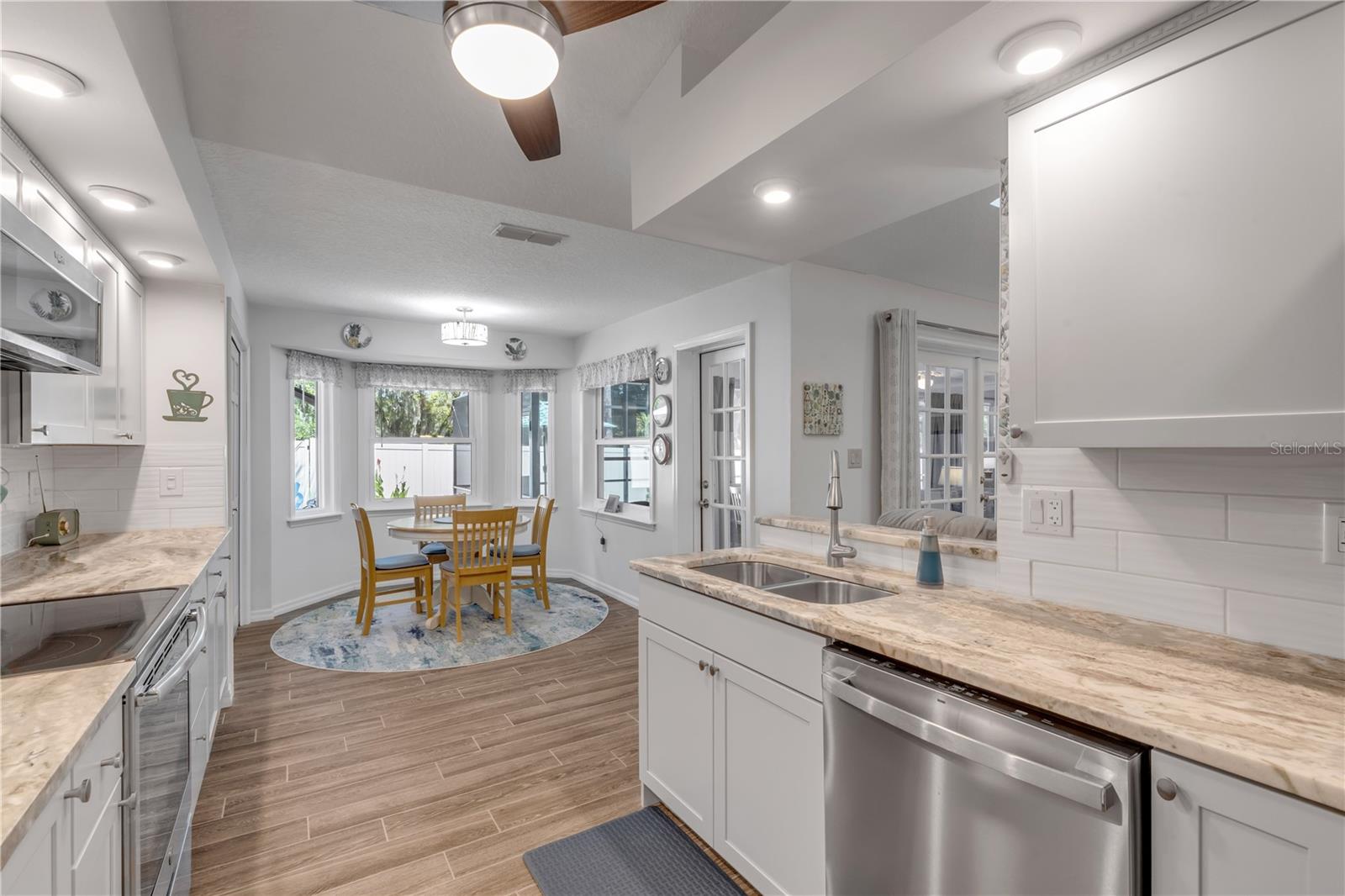 SUN LAKE ESTATES - Residential