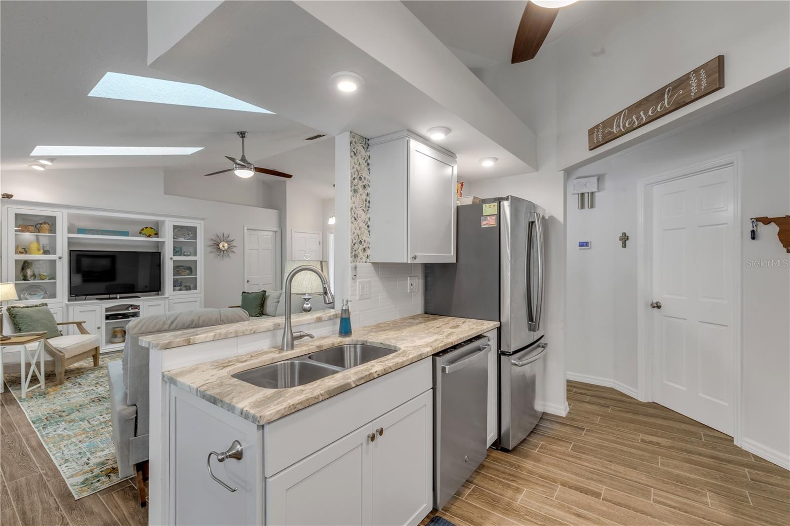 SUN LAKE ESTATES - Residential