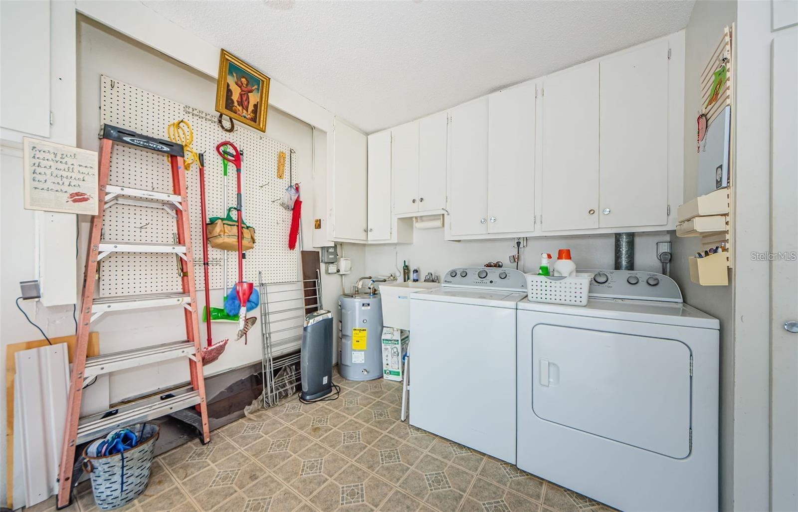 HIGHLAND LAKES CONDO - Residential Lease