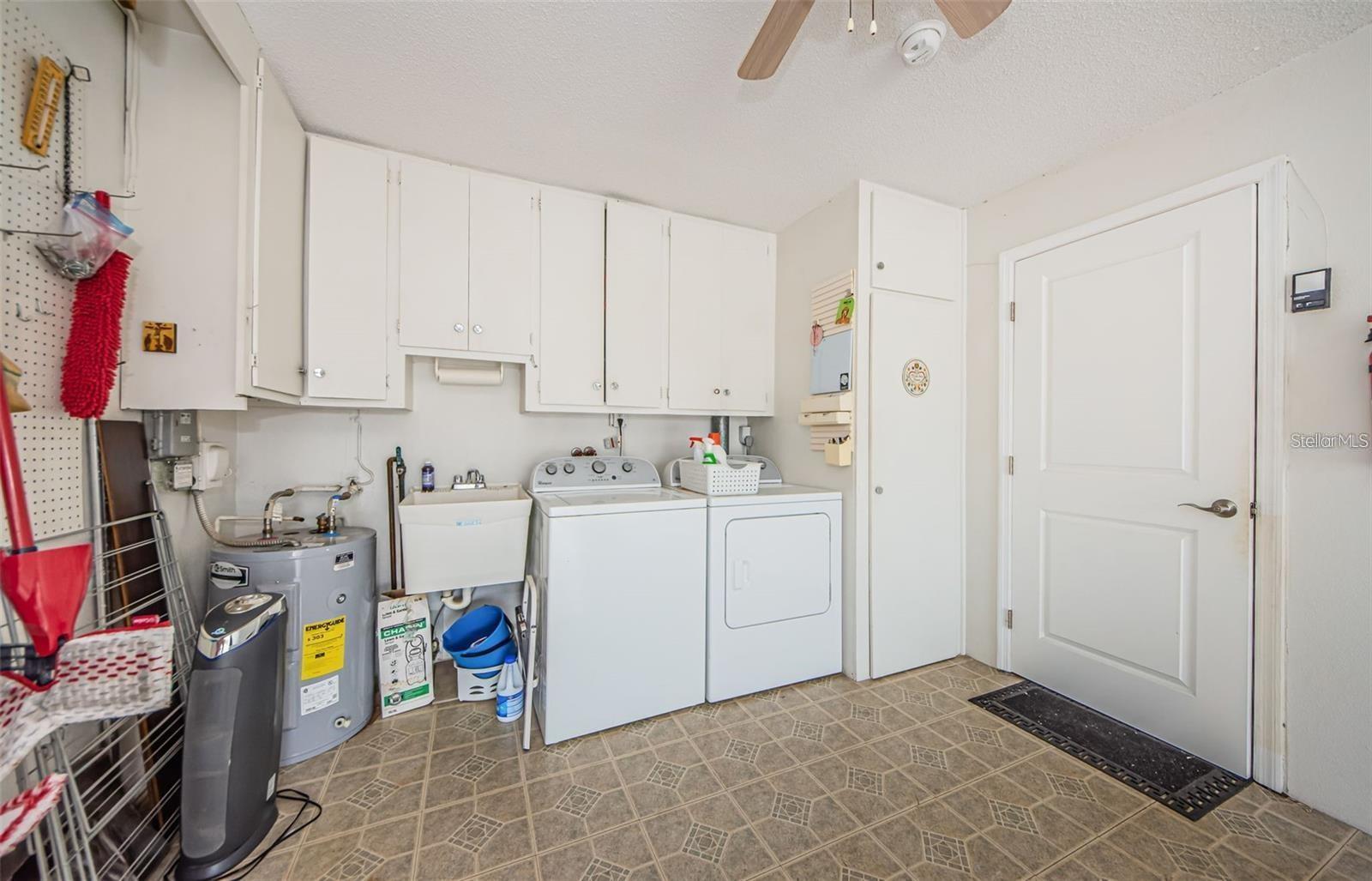 HIGHLAND LAKES CONDO - Residential Lease