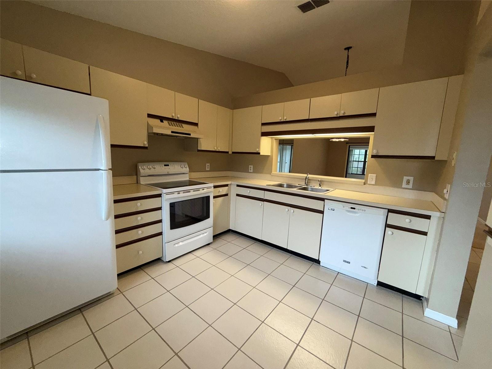 FOREST PARK CONDO - Residential Lease