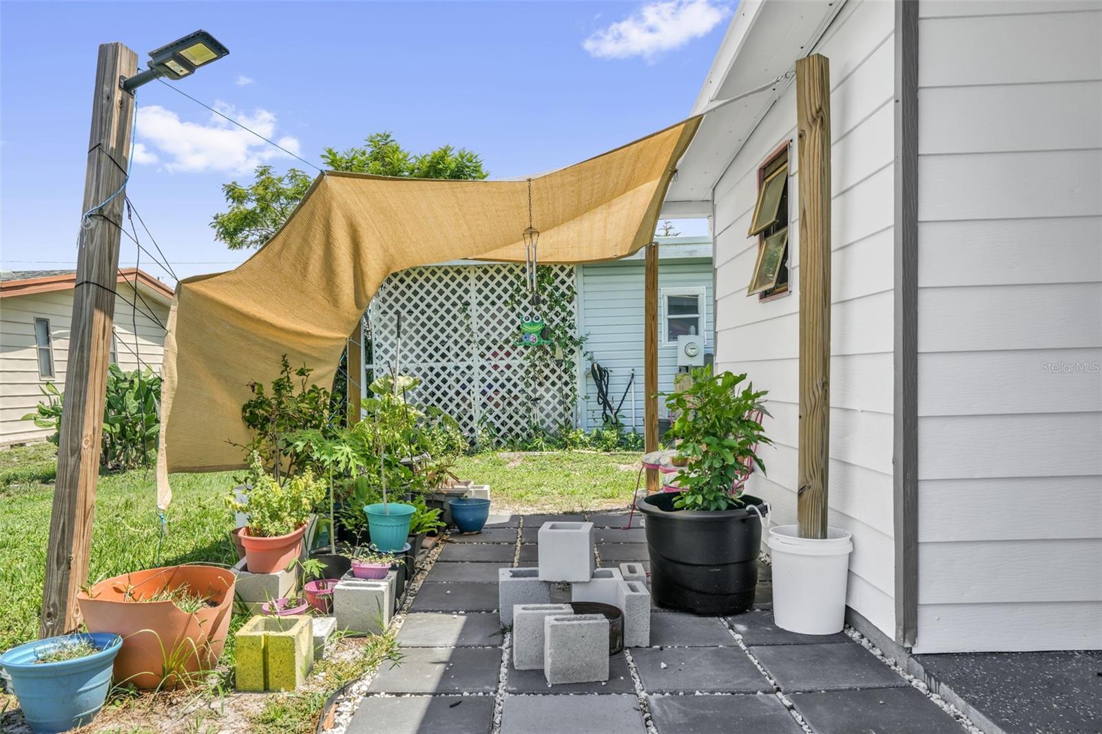 LAKE N GOLF ESTATES ADD - Residential