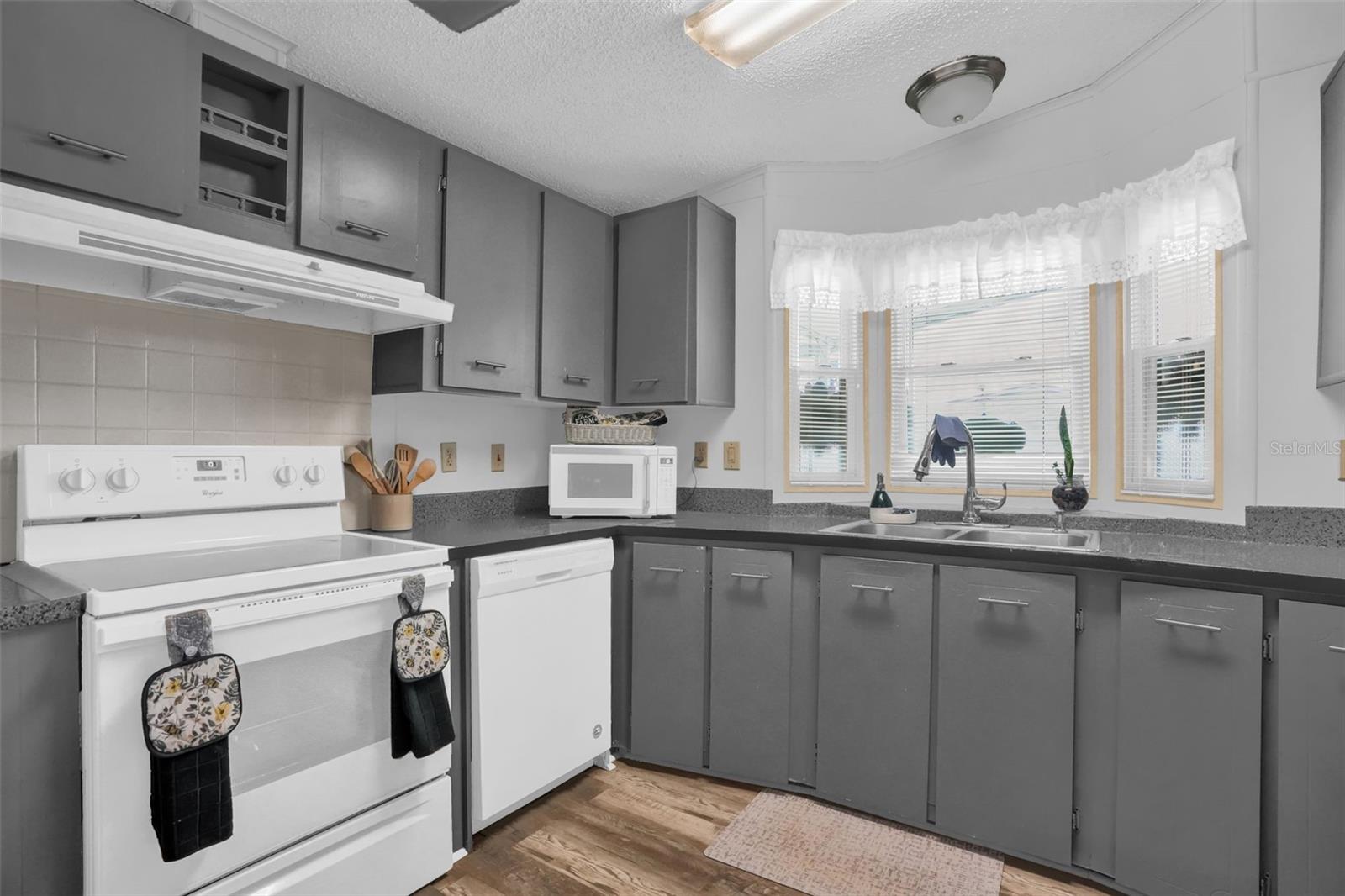 LAKE N GOLF ESTATES ADD - Residential