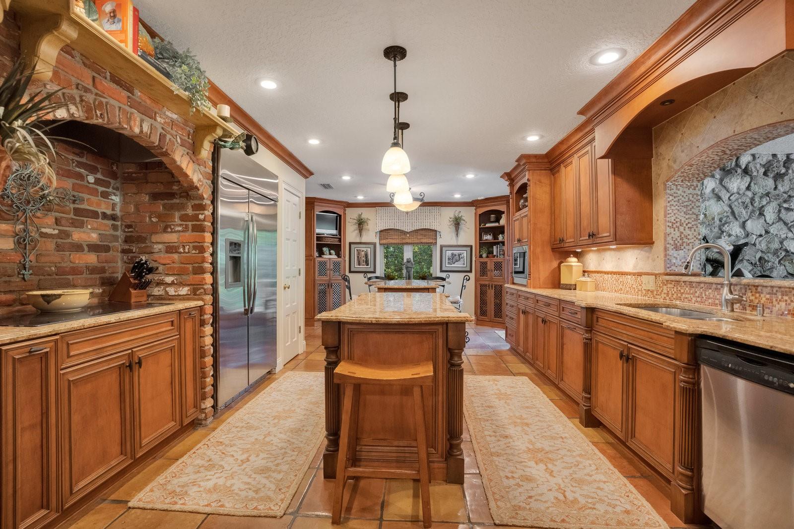 FOREST HILLS - Residential