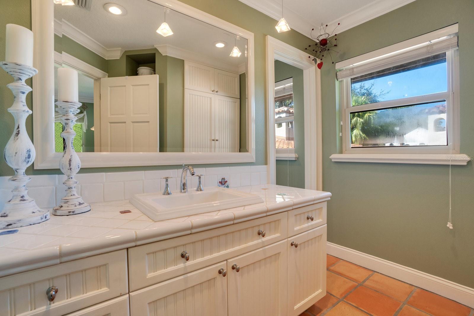 FOREST HILLS - Residential