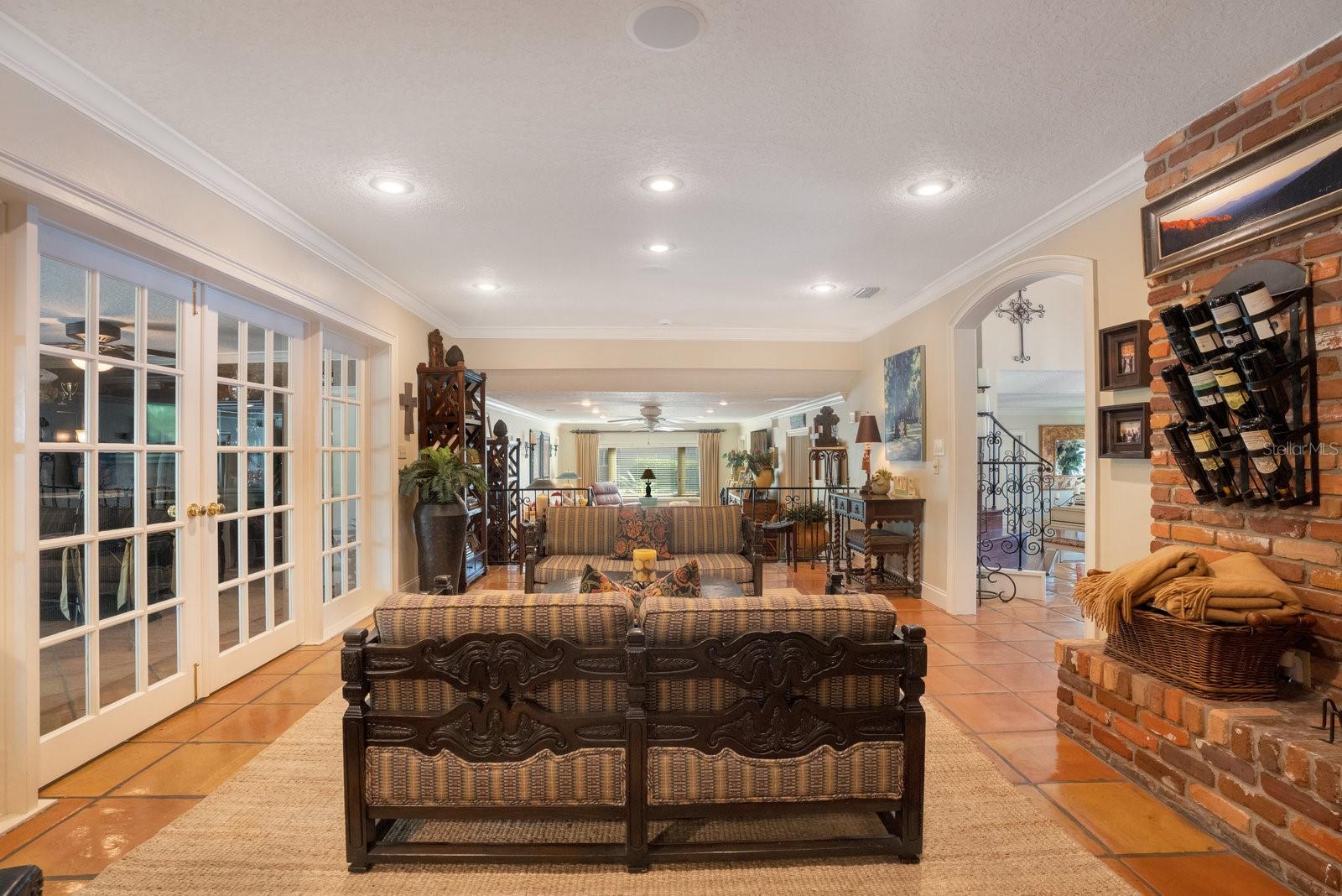 FOREST HILLS - Residential
