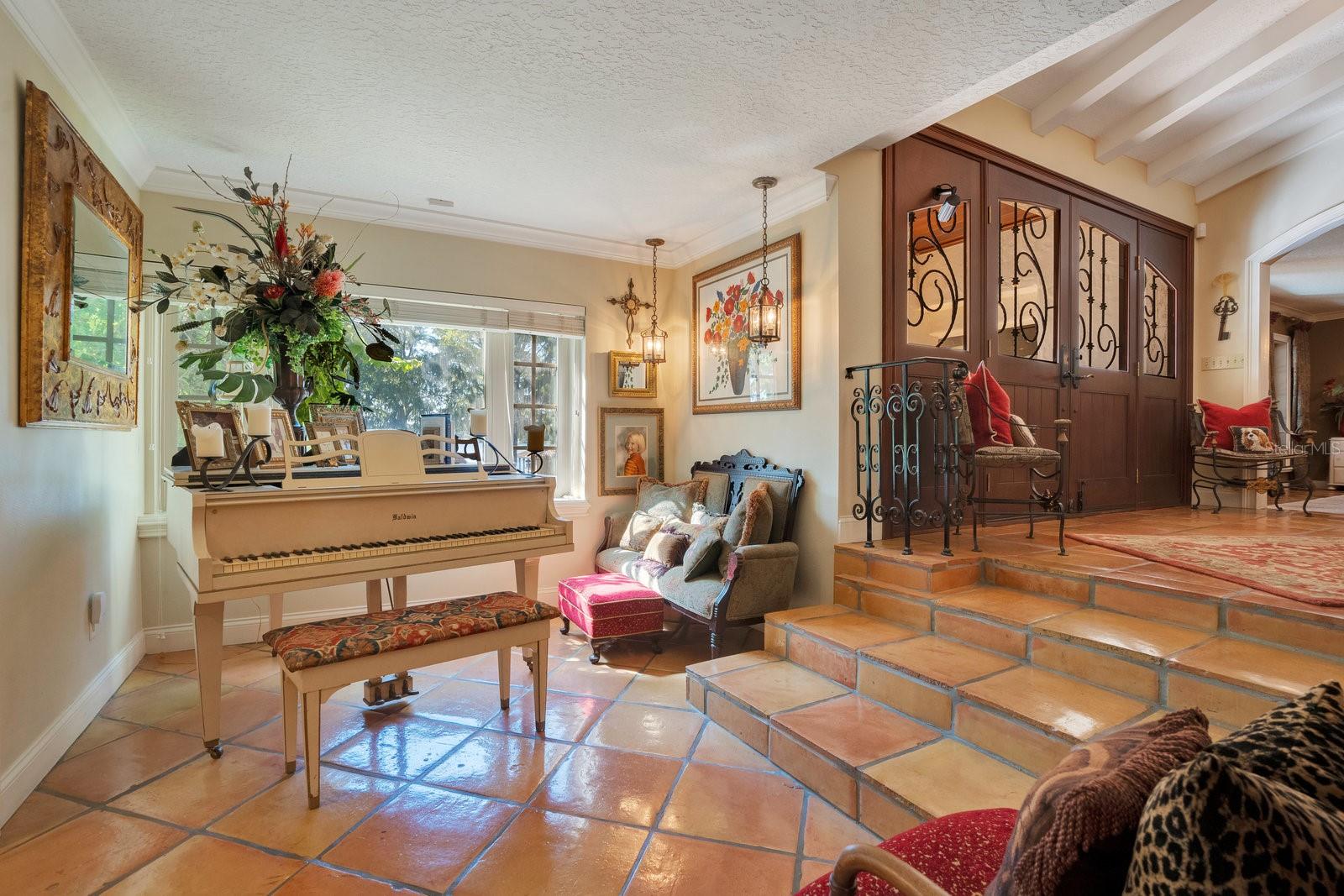 FOREST HILLS - Residential